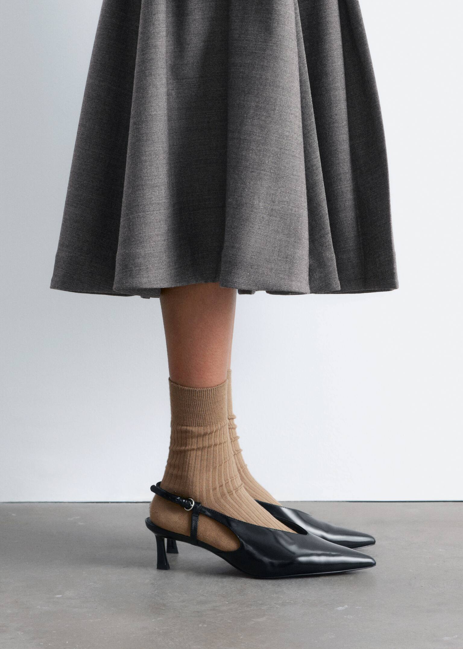 Escarpins classiques à bride arrière en cuir - Noir/Marron Clair - 5