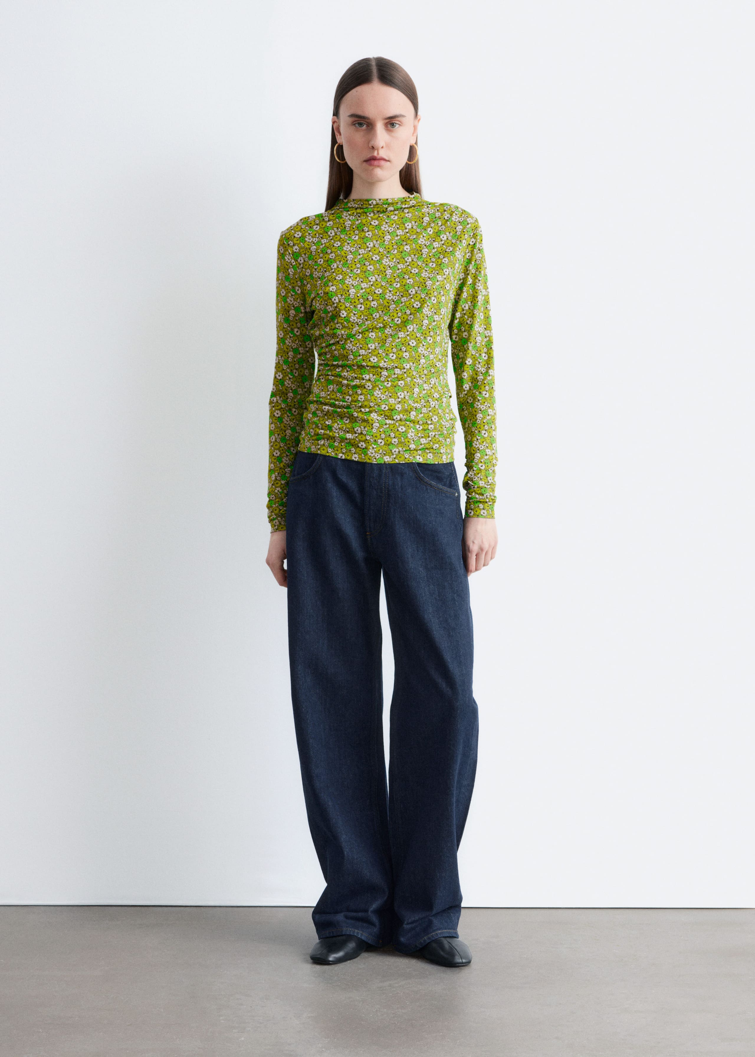 Image of Maglia con collo a lupetto drappeggiato