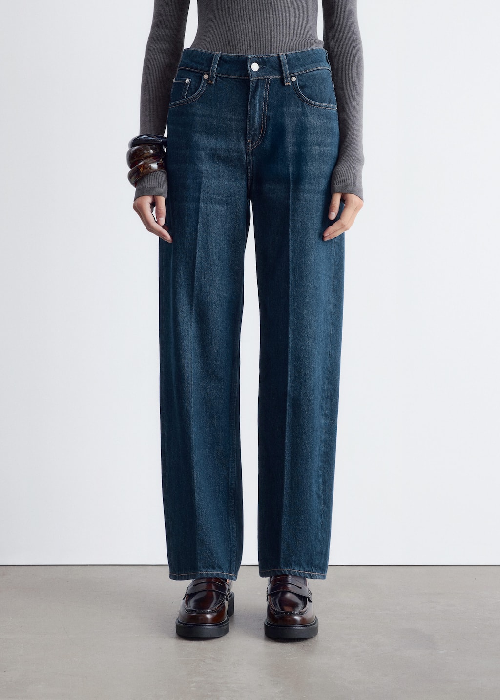 Image of Jeans med avsmalnande ben