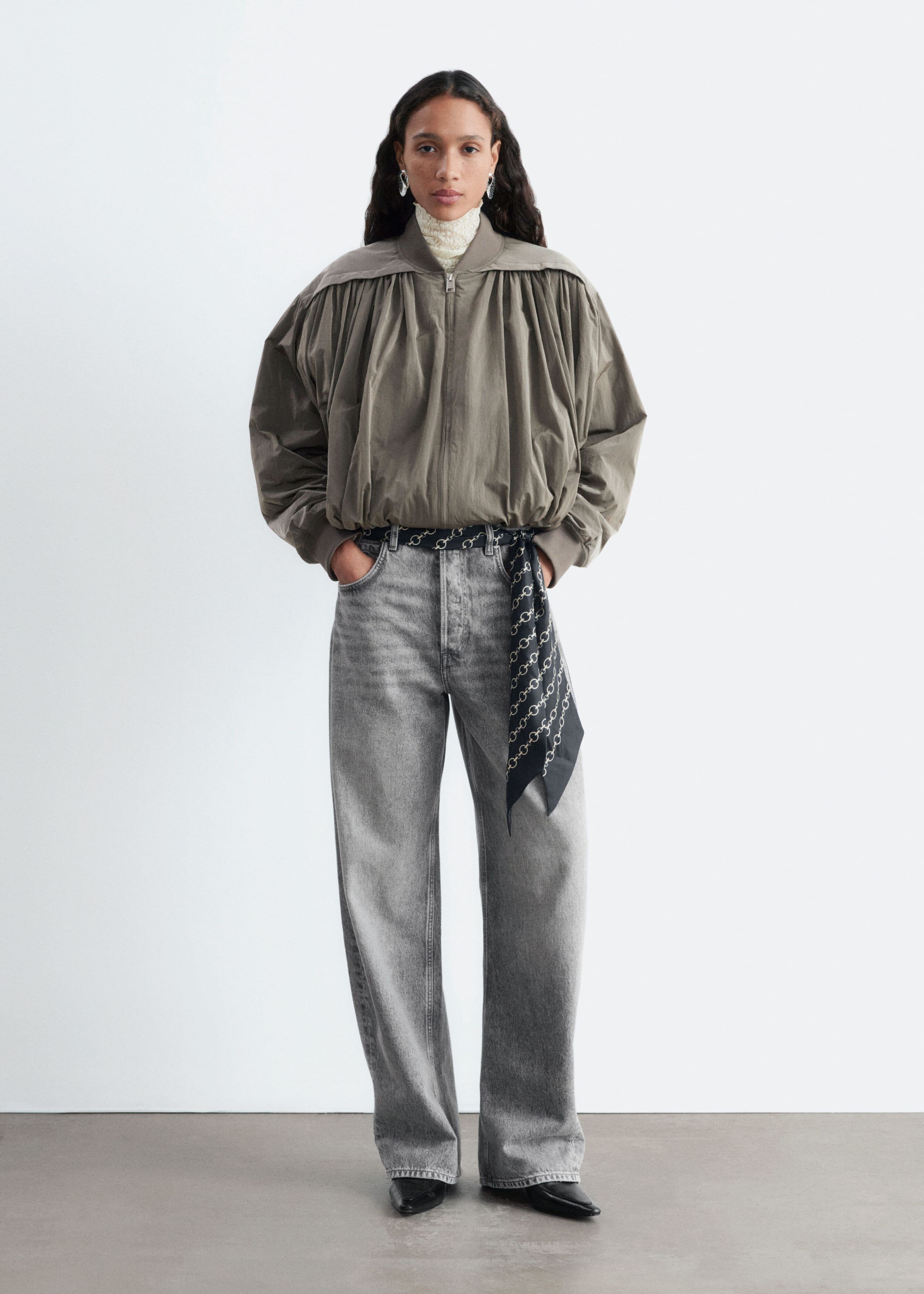 Veste style bomber froncée - Taupe - Lookbook