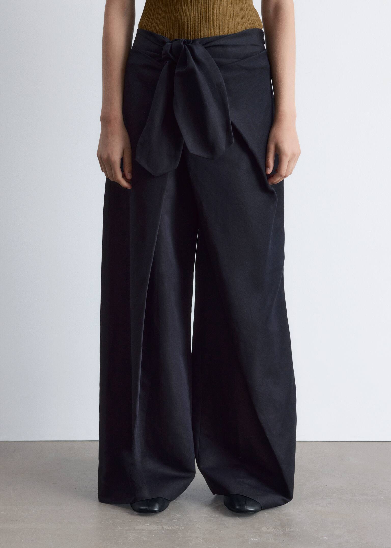 Pantaloni Largi cu Nod Frontal - Albastru închis - 4