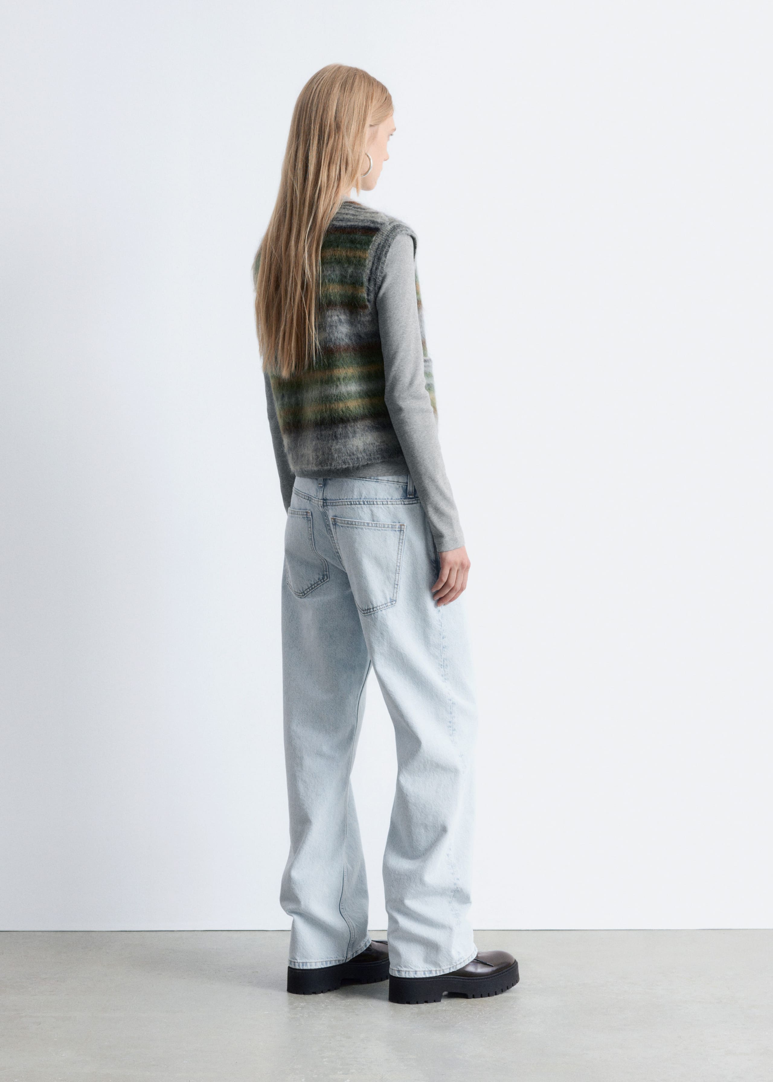 Image of Strickweste mit gebürsteter Textur