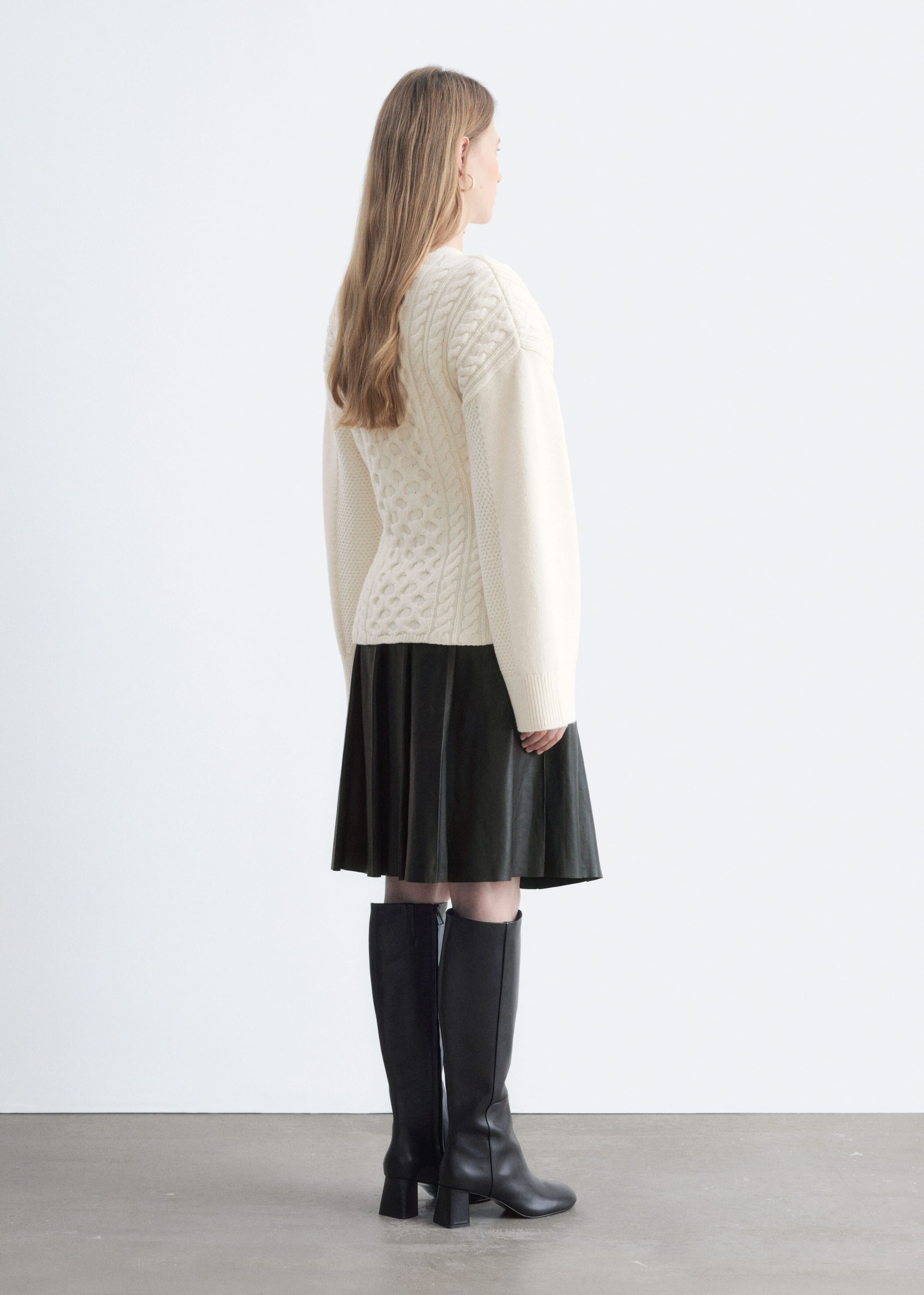Geplooide leren rok - Zwart - Lookbook