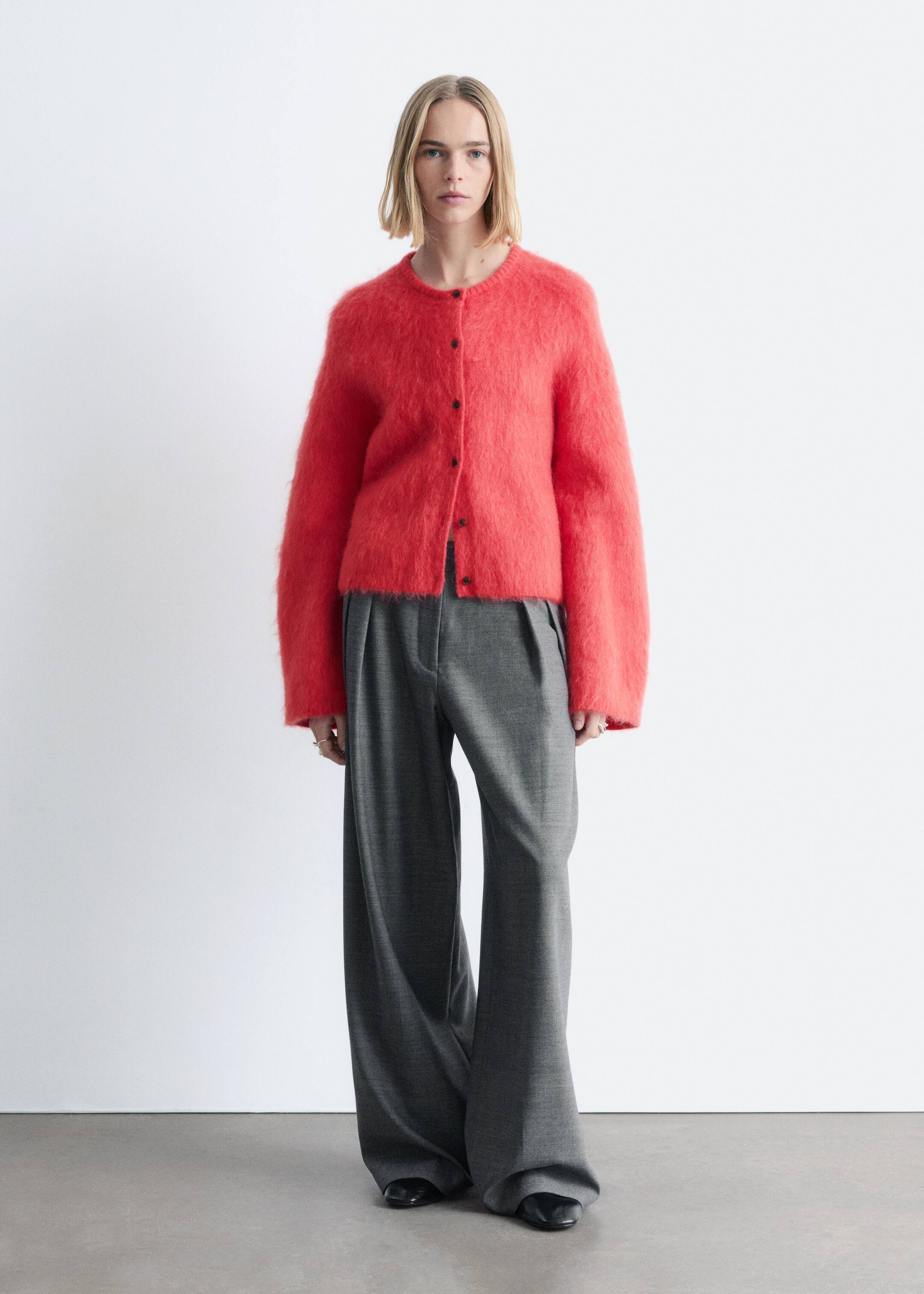 הצגת תמונה גדולה יותר: Brushed Mohair-Blend Cardigan - אדום - Ladies | H&M IL 1