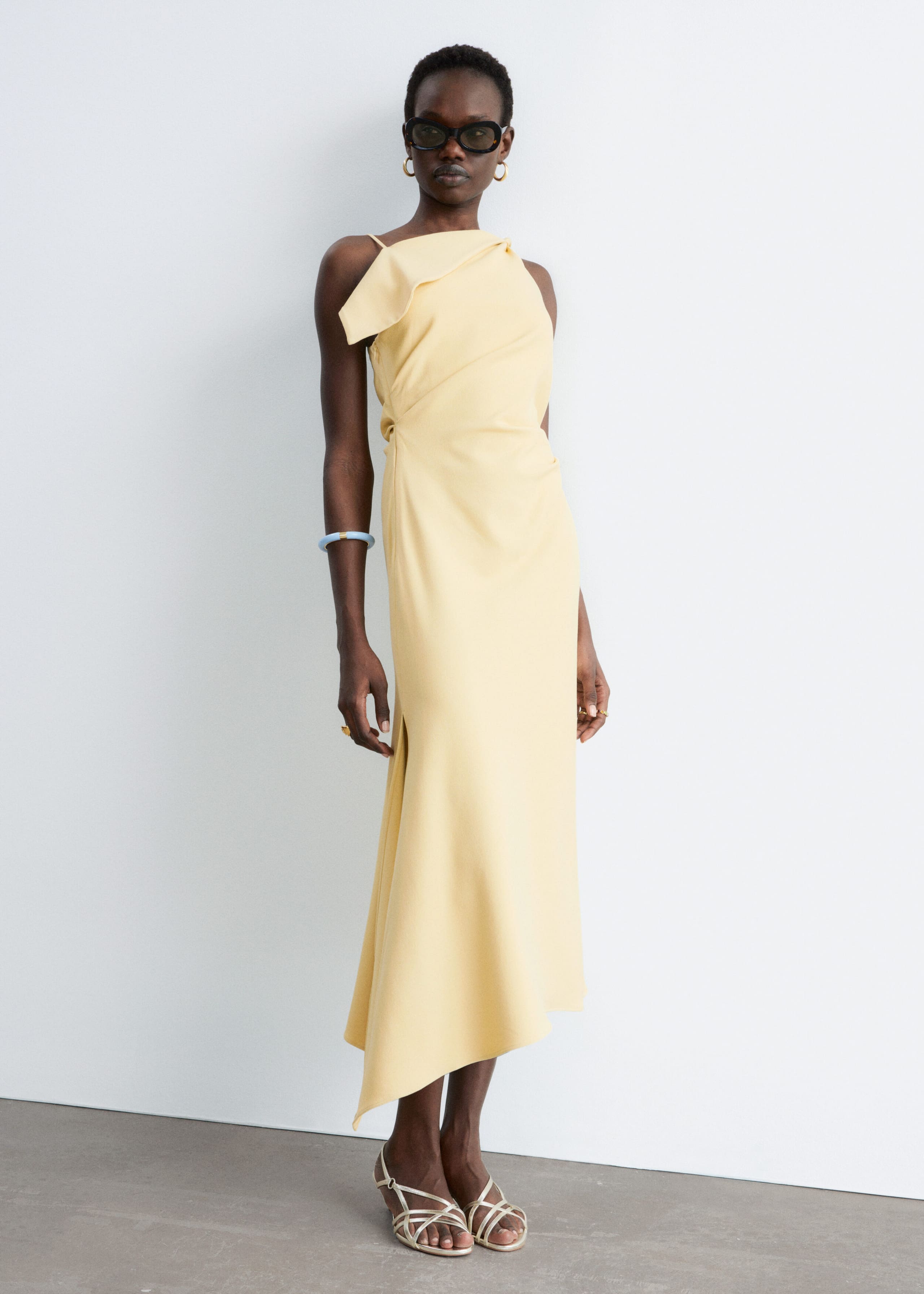 Image of Maxi abito con spallina ritorta