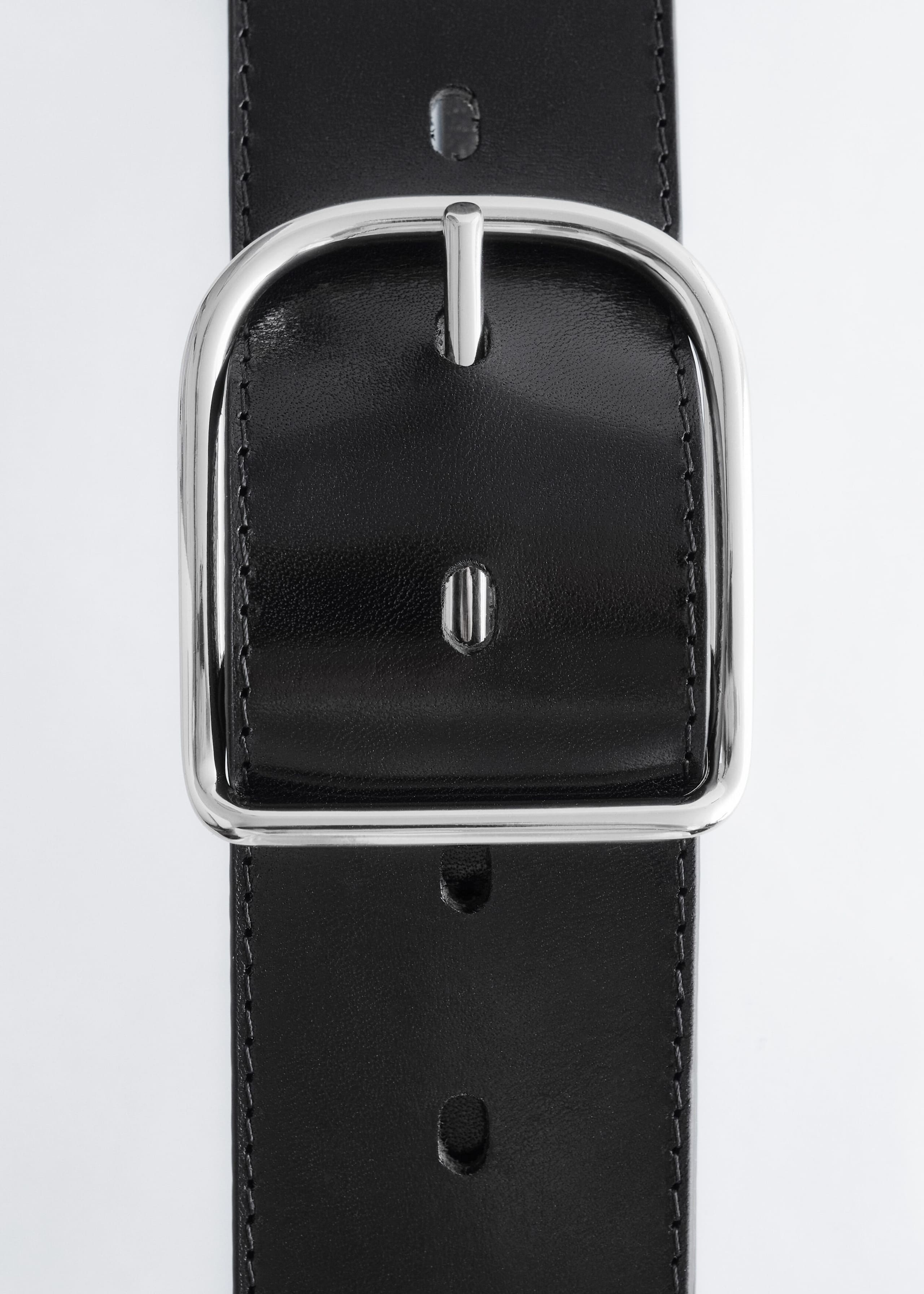 Classic Leather Belt - Black - Still Life