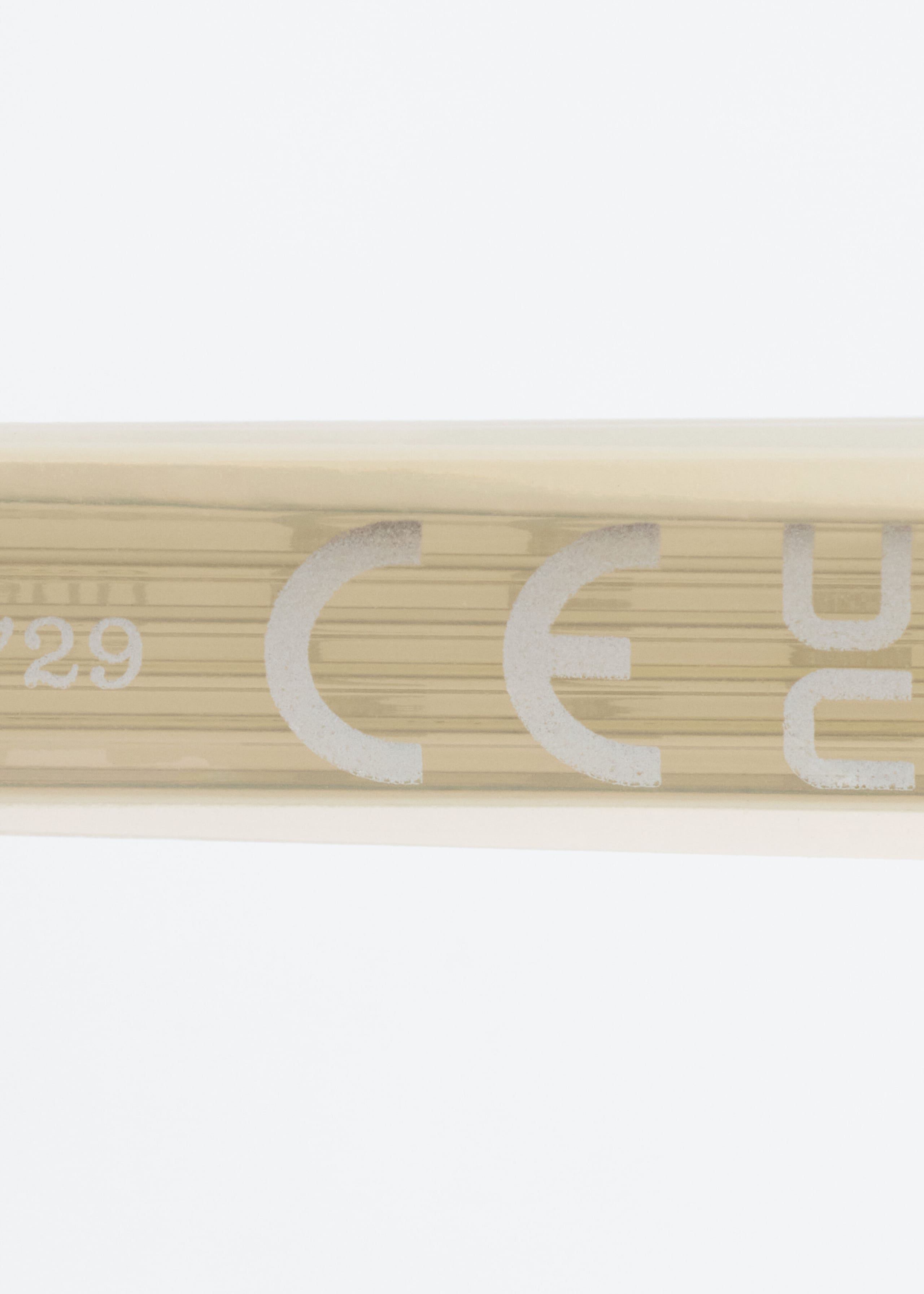 Lunettes de soleil œil de chat angulaires - Noir - Still Life