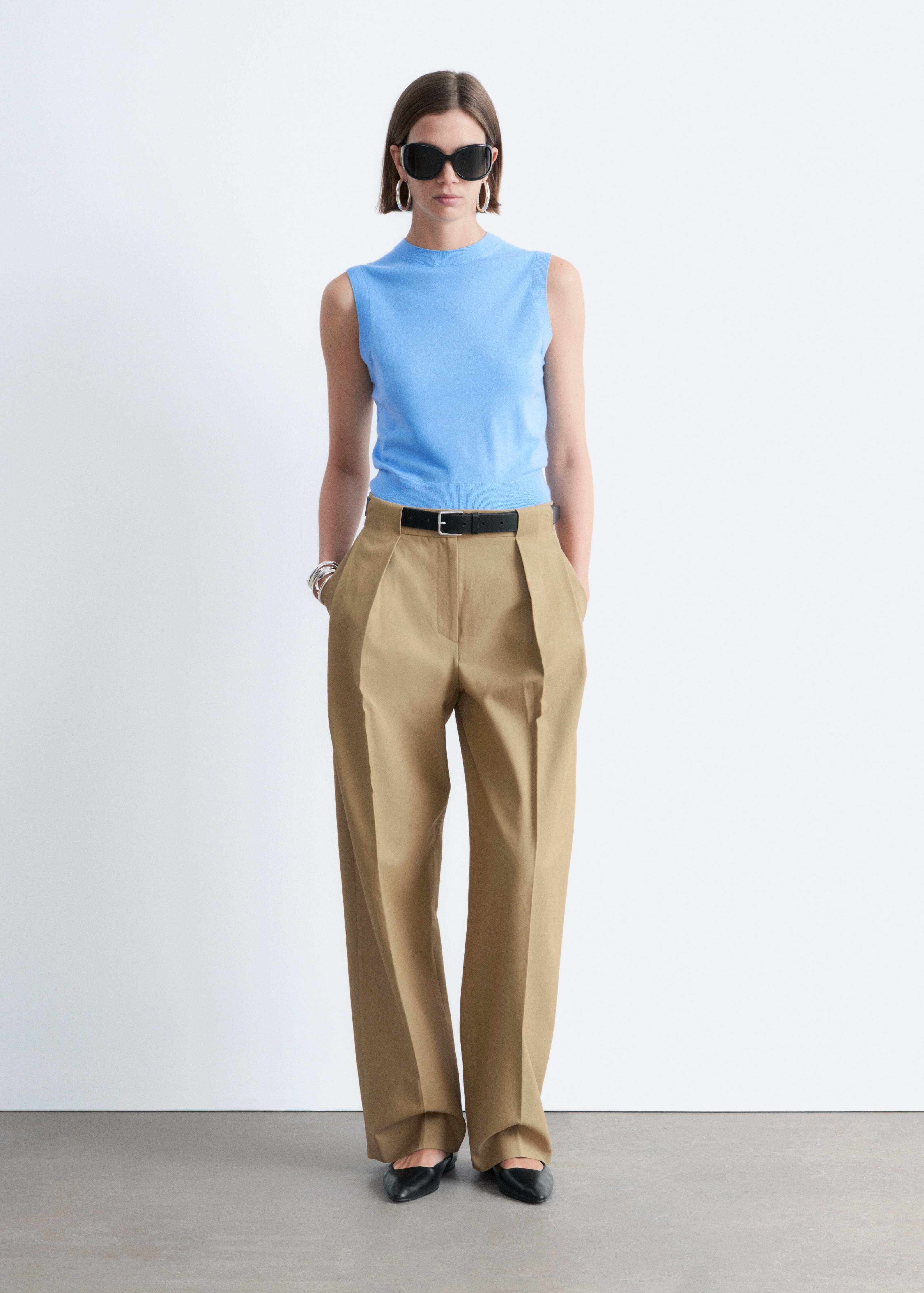 Bukser med plisserede, tøndeformede ben - Beige