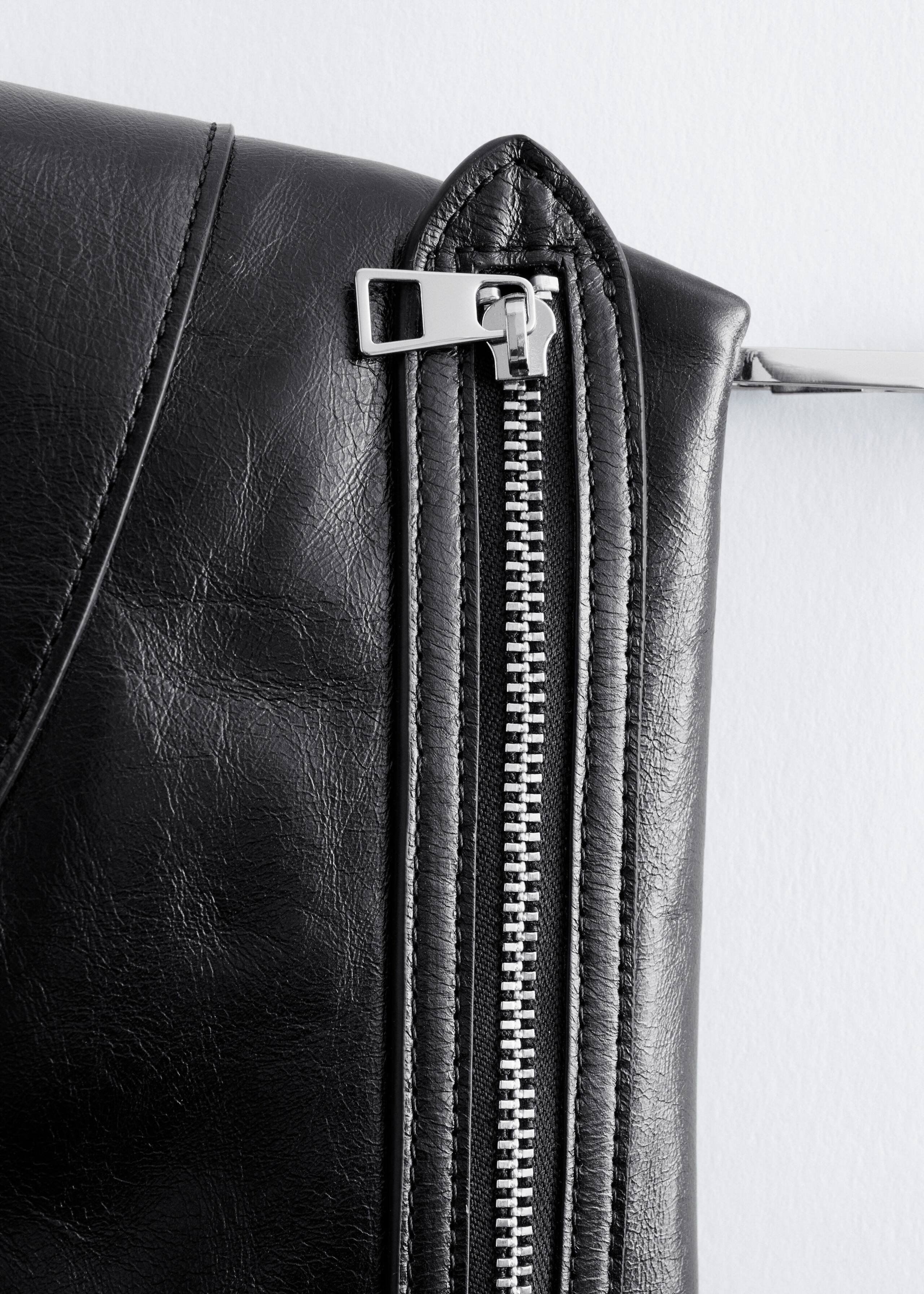 Leather Shoulder Bag - Black - Still Life
