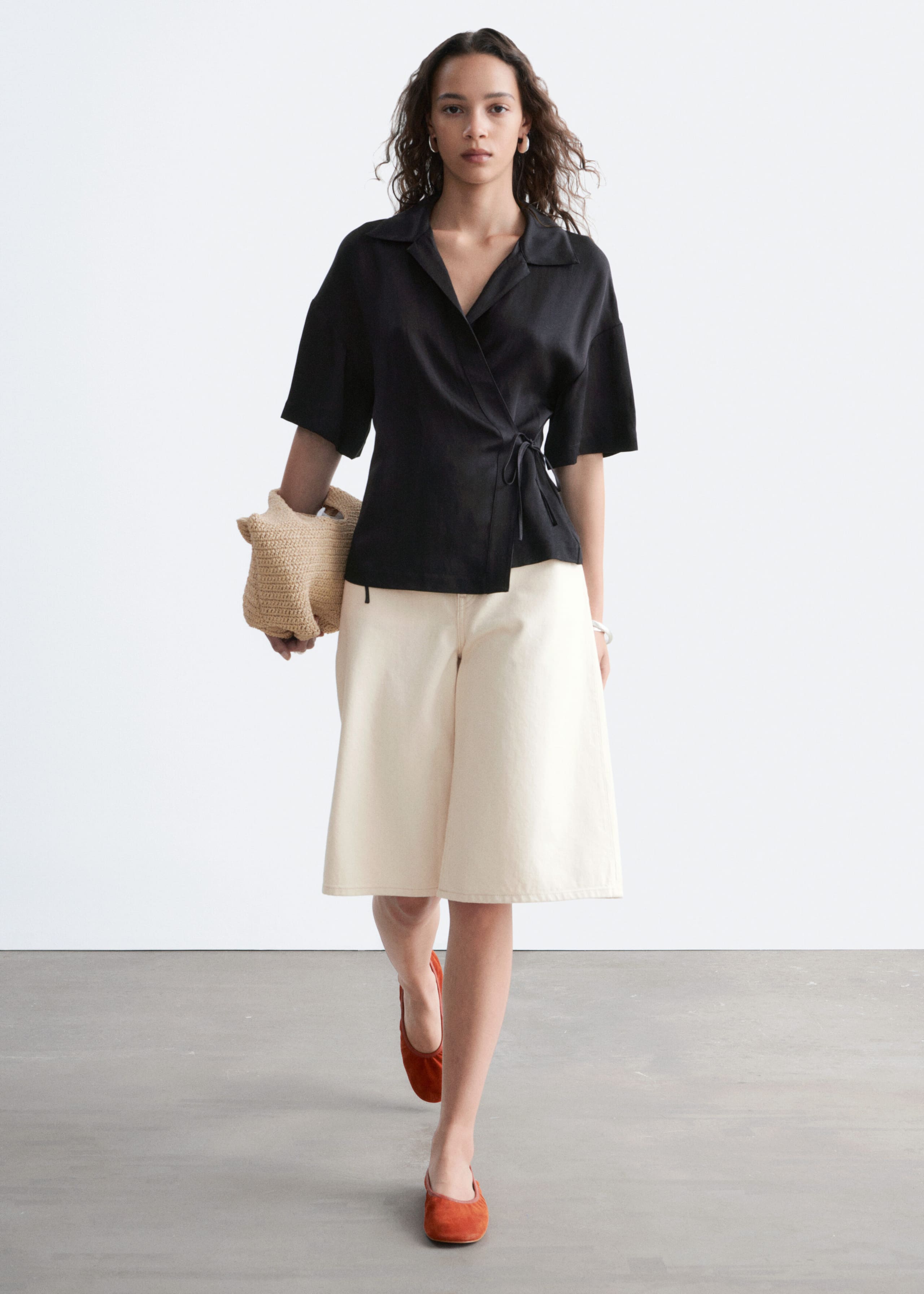 Wrap Short-Sleeve Shirt - Black - Lookbook