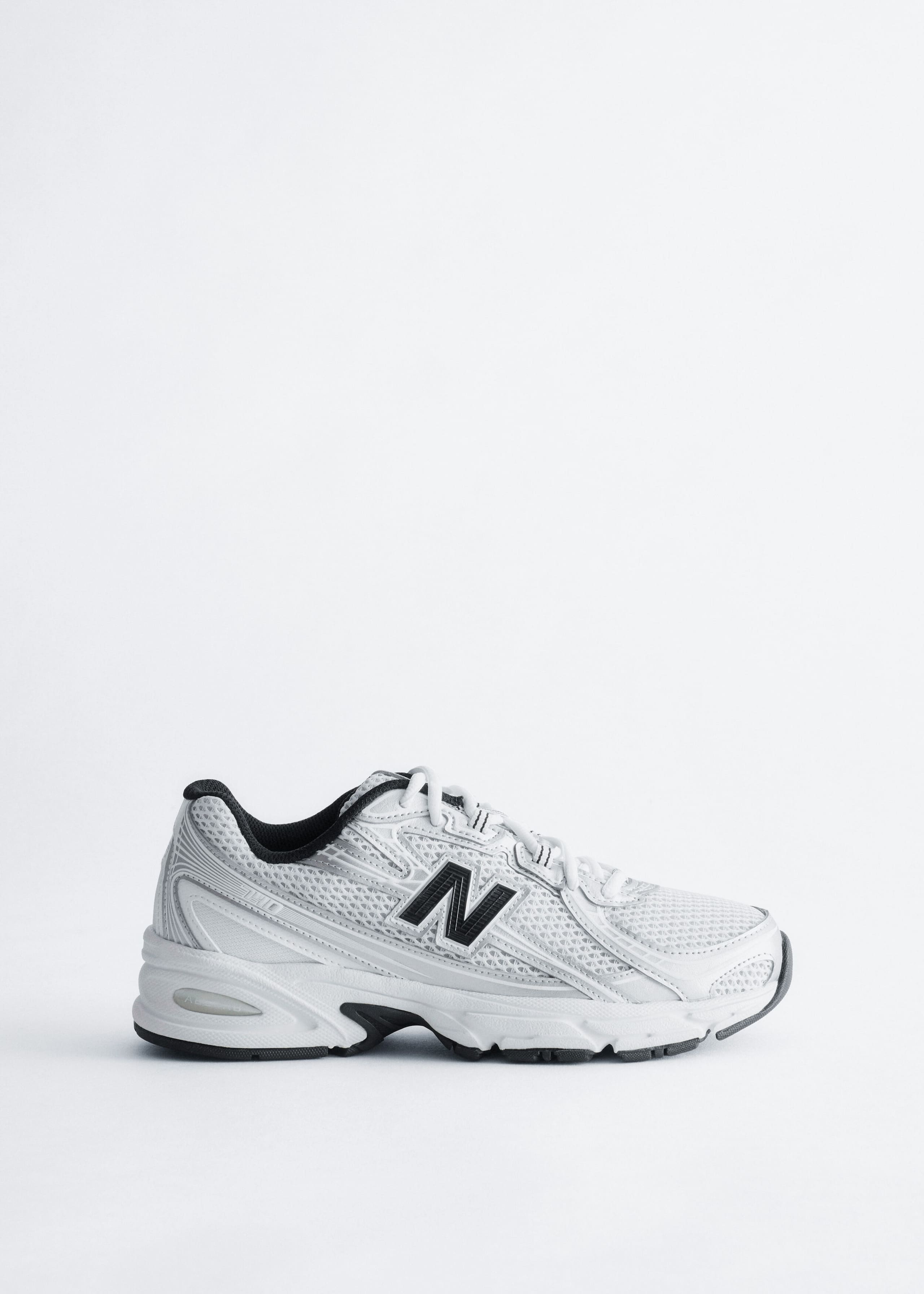 New Balance 740 Sneakers - White/Silver - Still Life