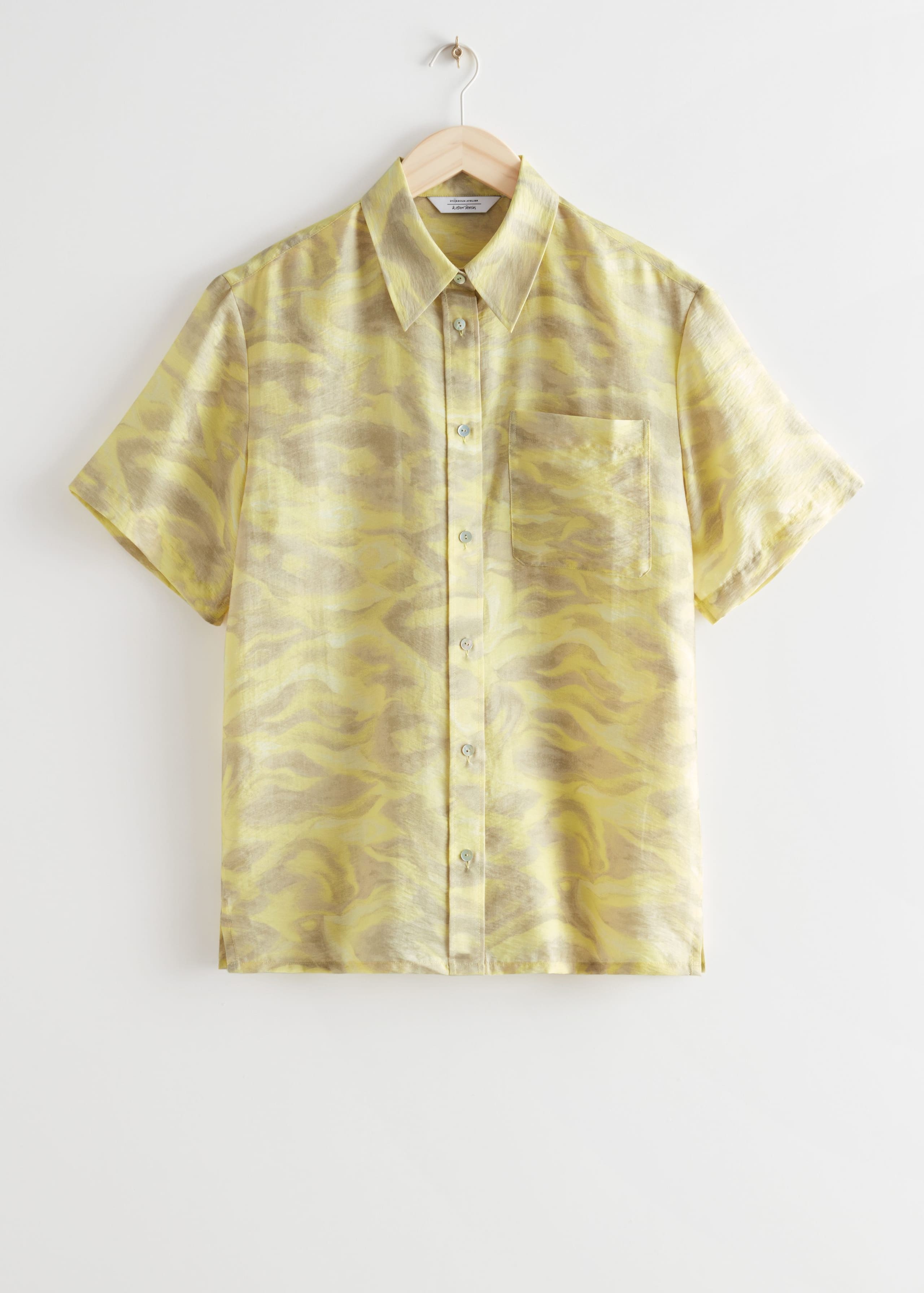 Boxy Button Up Shirt - White - Natura morta