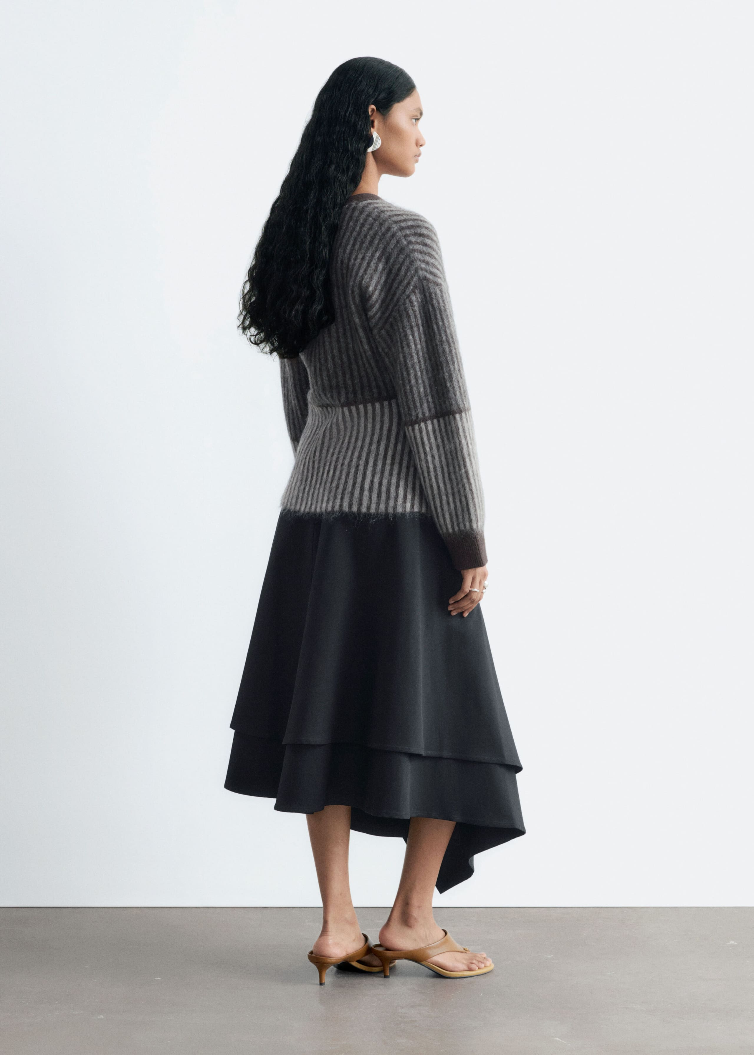 Wikkelvest van een mohairmix - Grijs/bruine strepen - Lookbook
