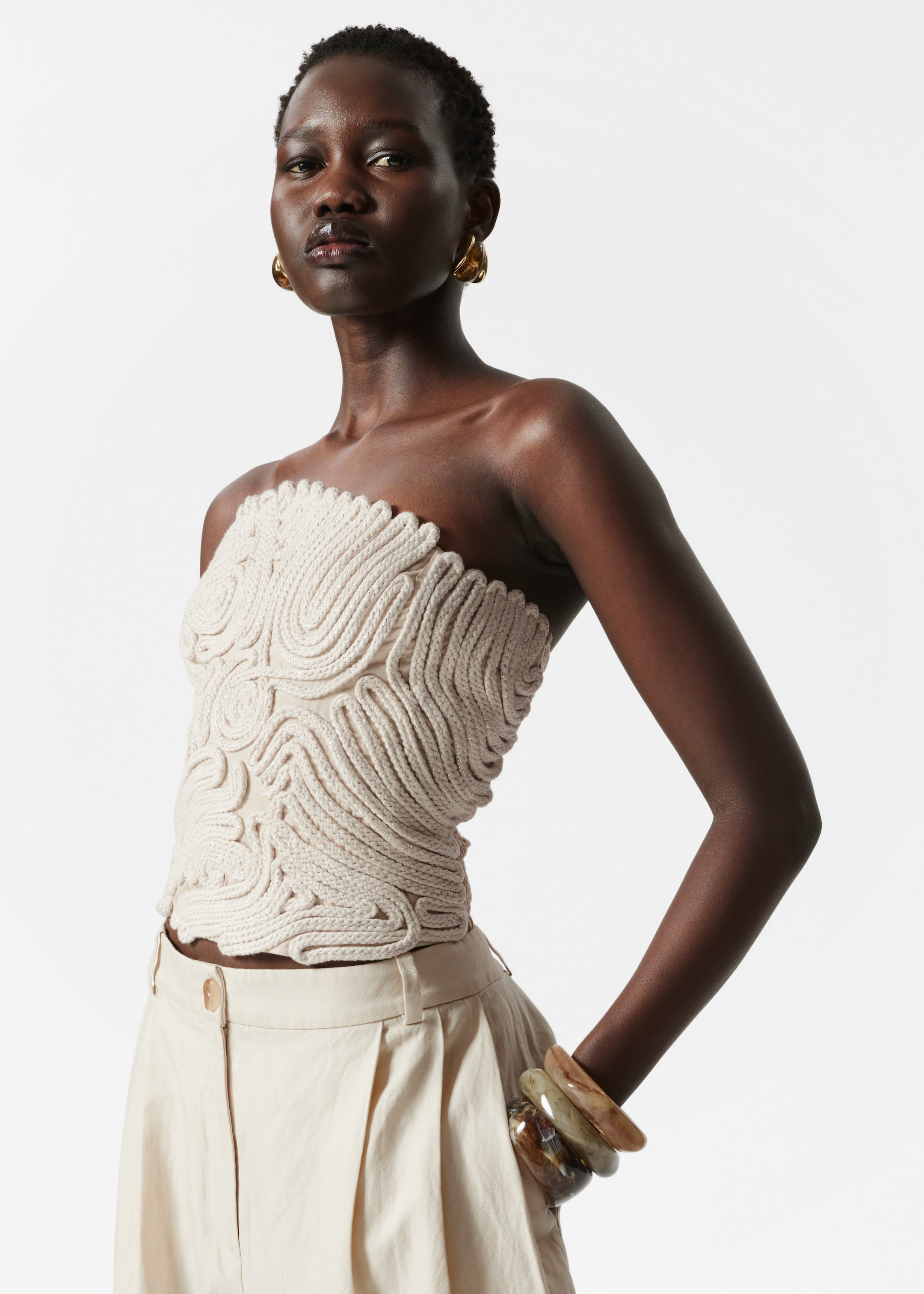 Zobacz większy obraz: Rzeźbiony top bandeau - Kremowy - ONA | H&M PL 3