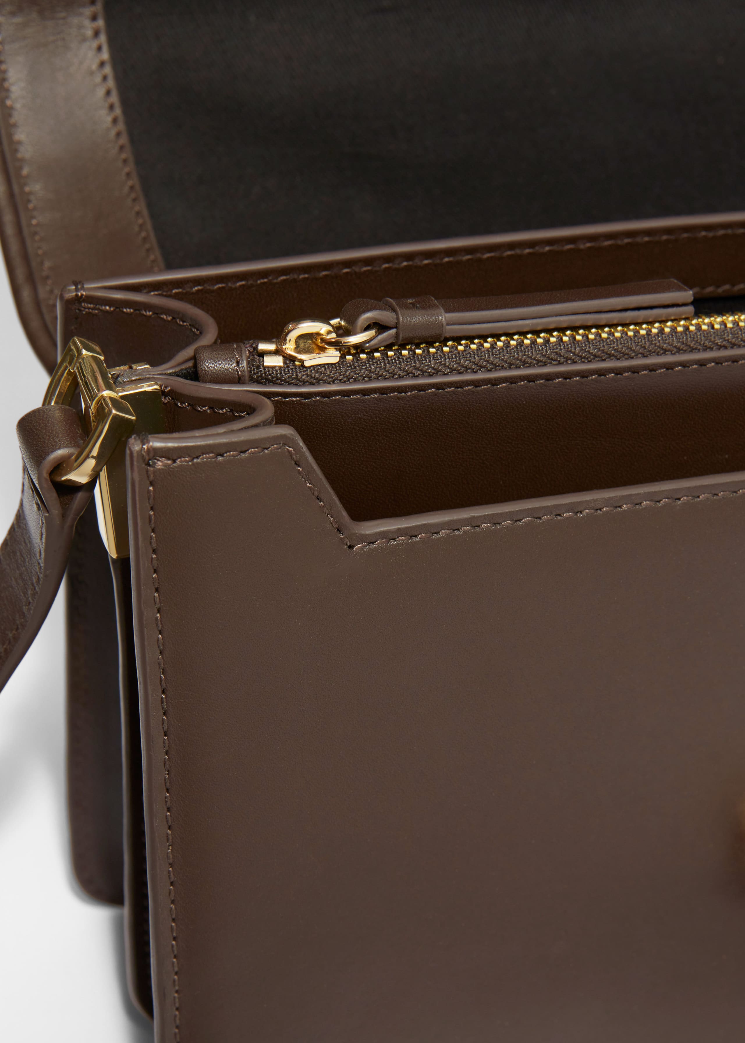 Borsa a spalla classica in pelle - {{variantName}} - Descrizione dettagliata
