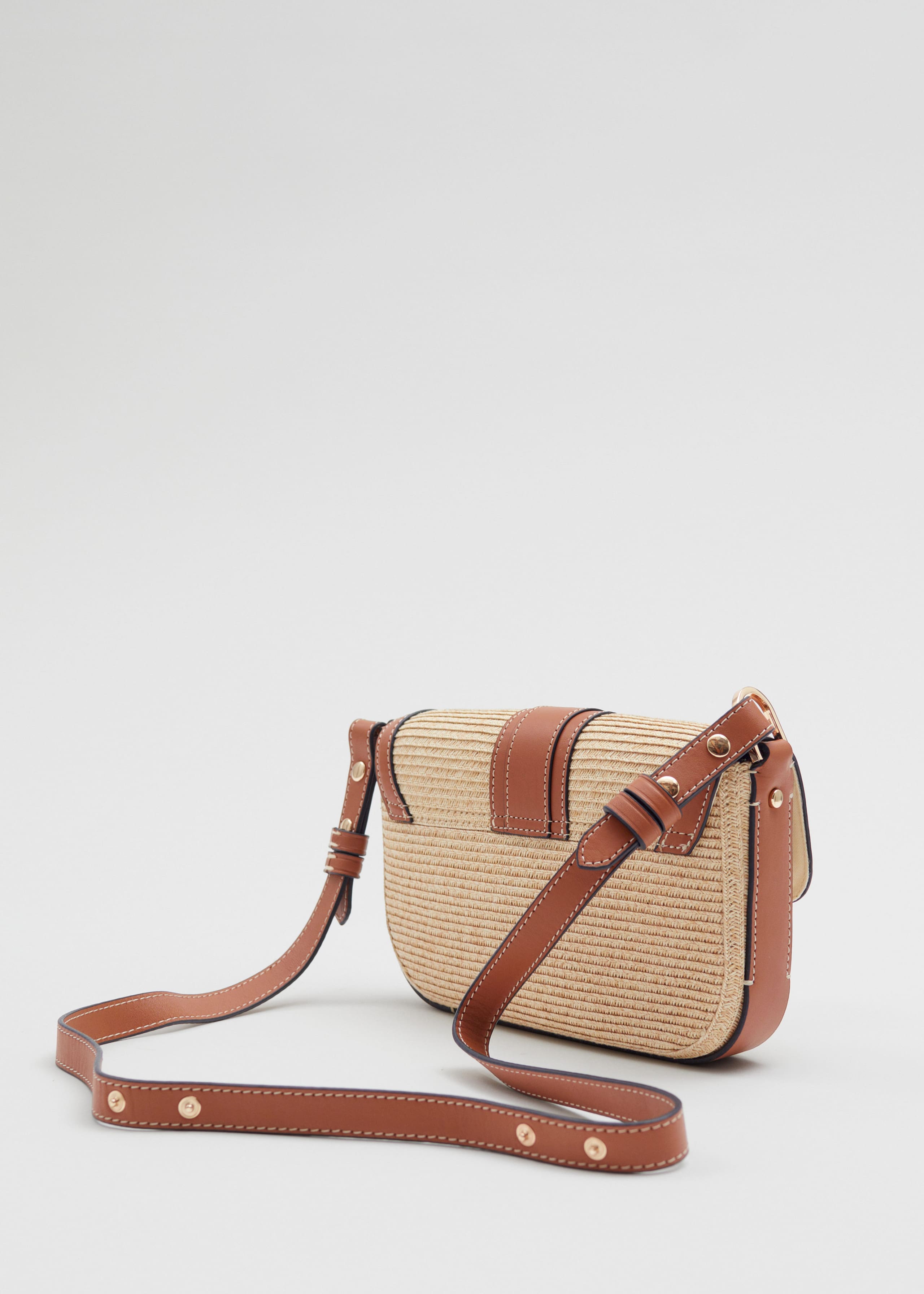 Strohtasche mit Lederbesatz - Beige - Stillleben
