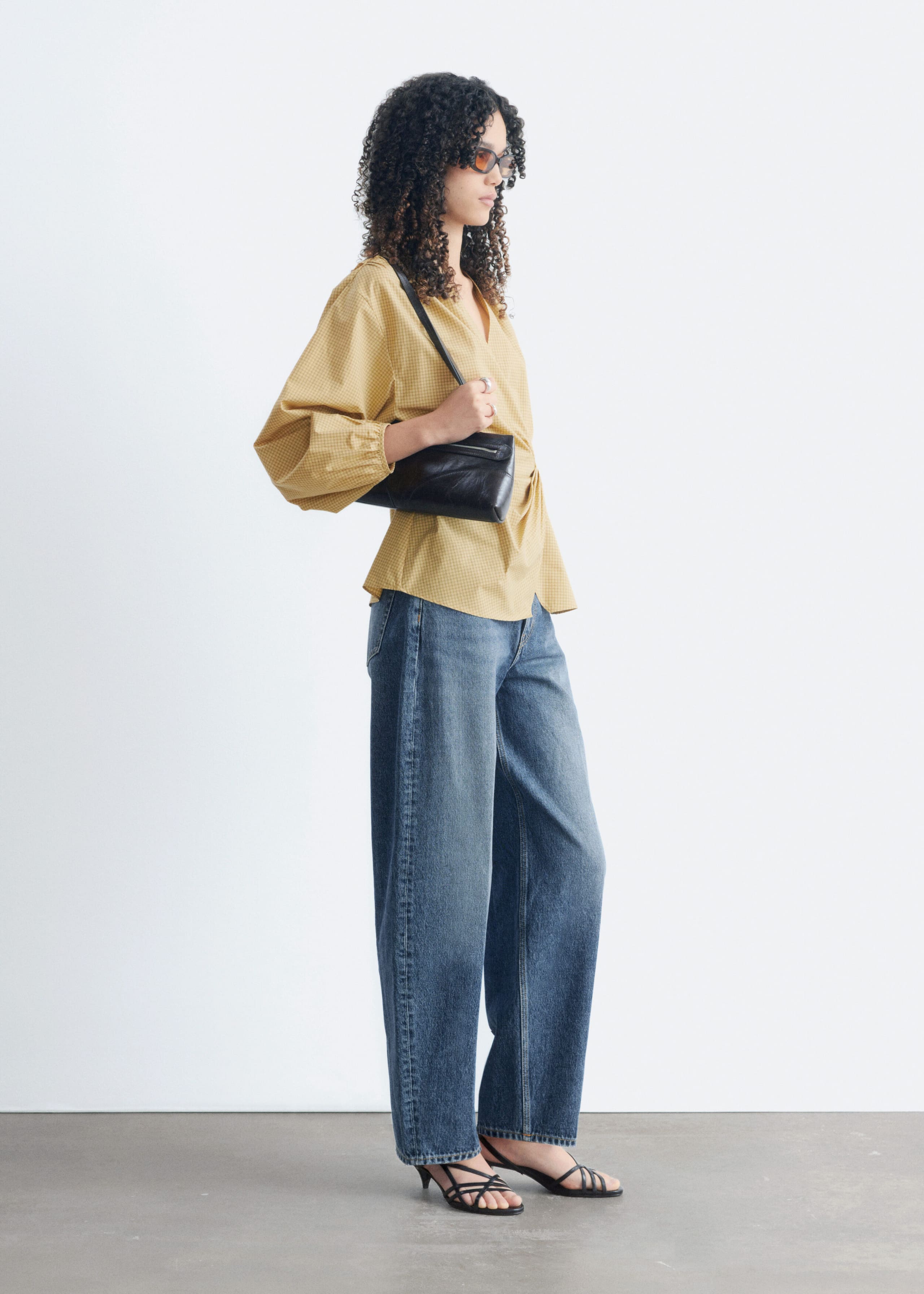 Blusa incrociata in cotone - Bianco - Lookbook