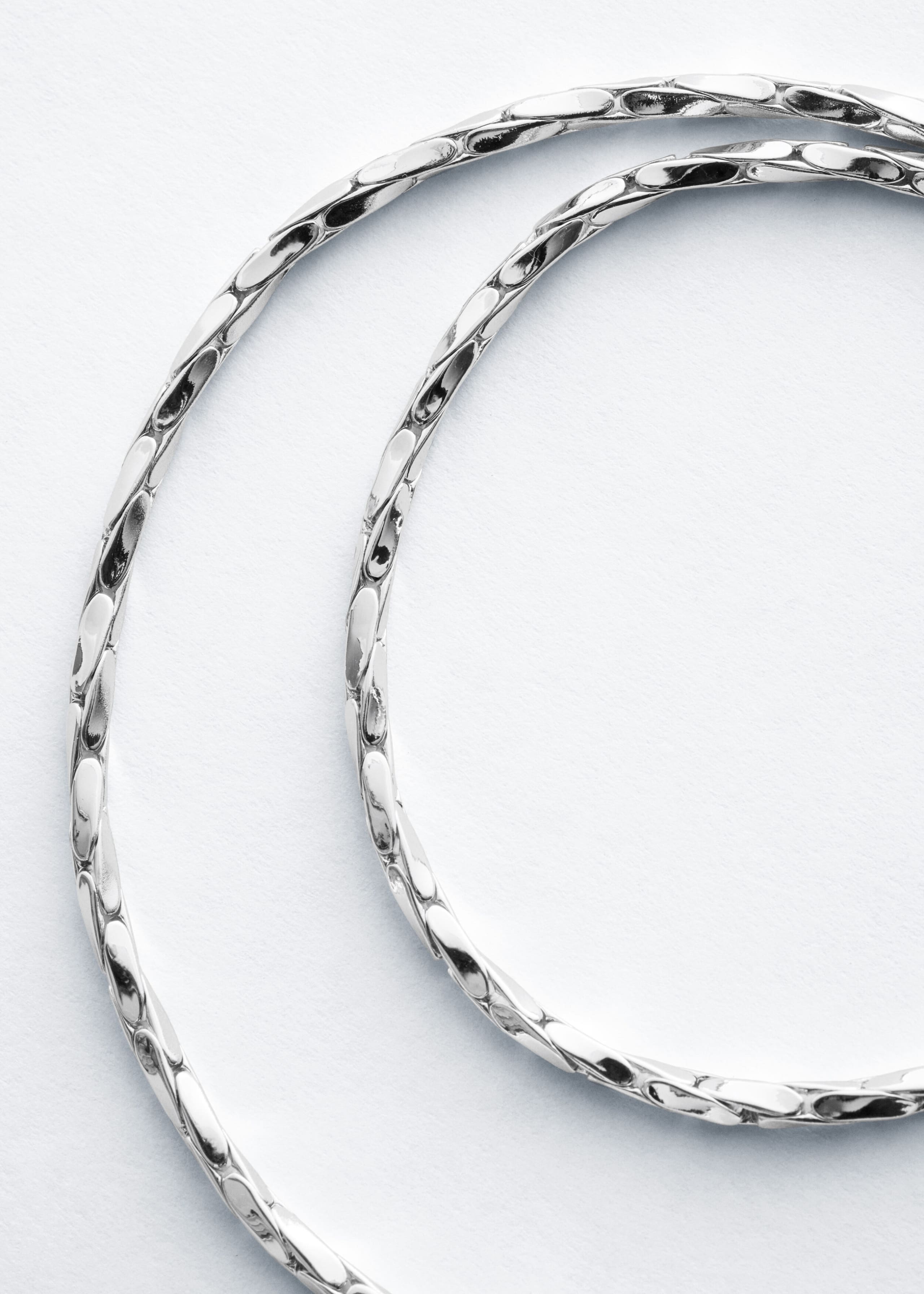 Polished Chain Necklace - {{variantName}} - Descriptive Detail