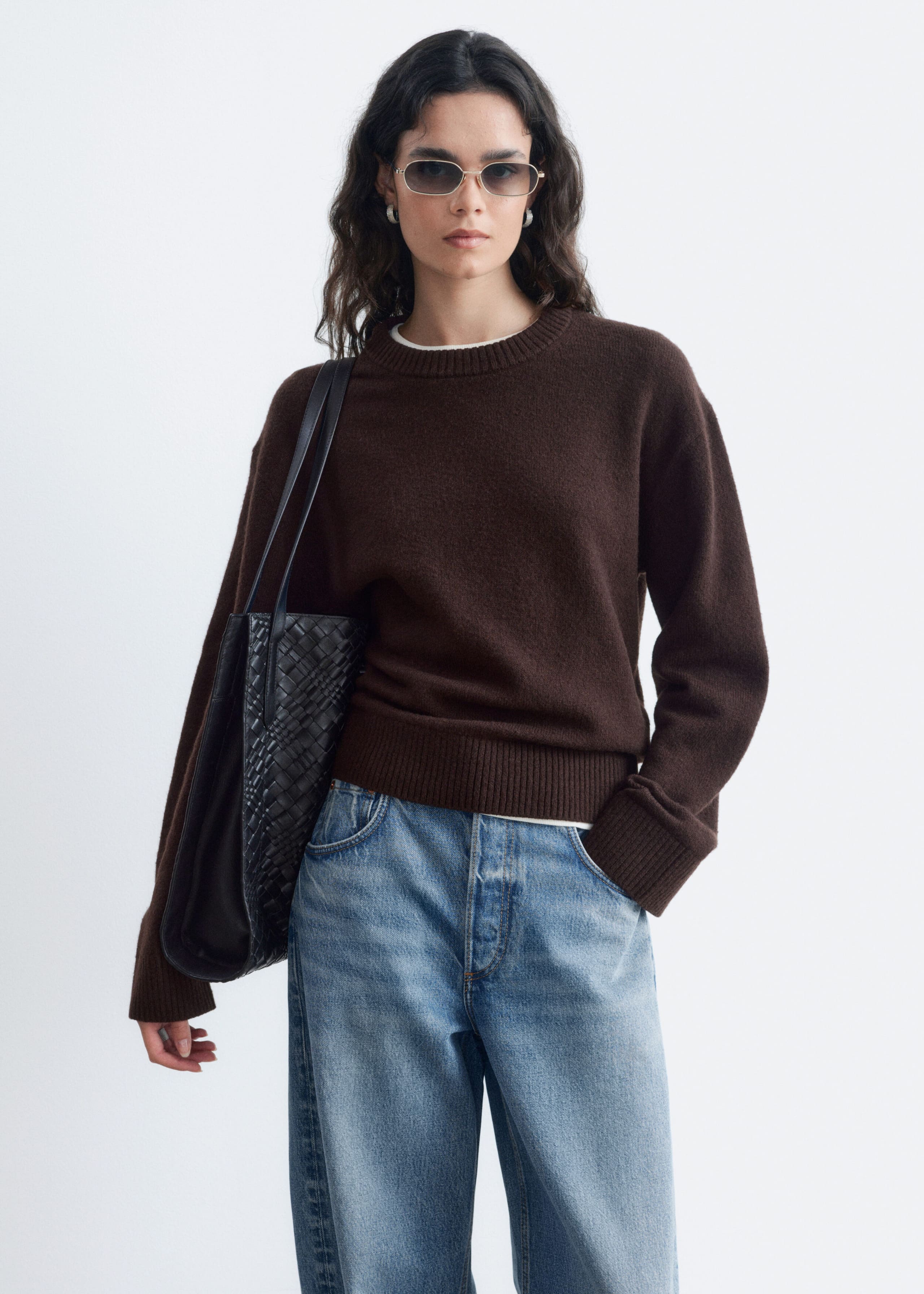 Kastenförmiger Strickpullover - Dunkelbraun - Lookbook