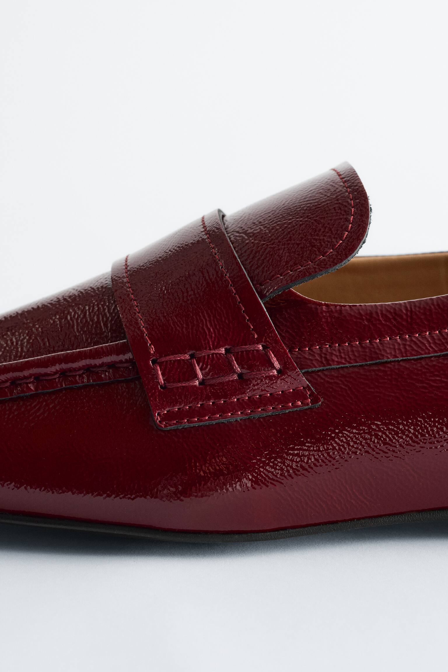 Loafers i læder med lige tå - Mørkerød/Sort - 5