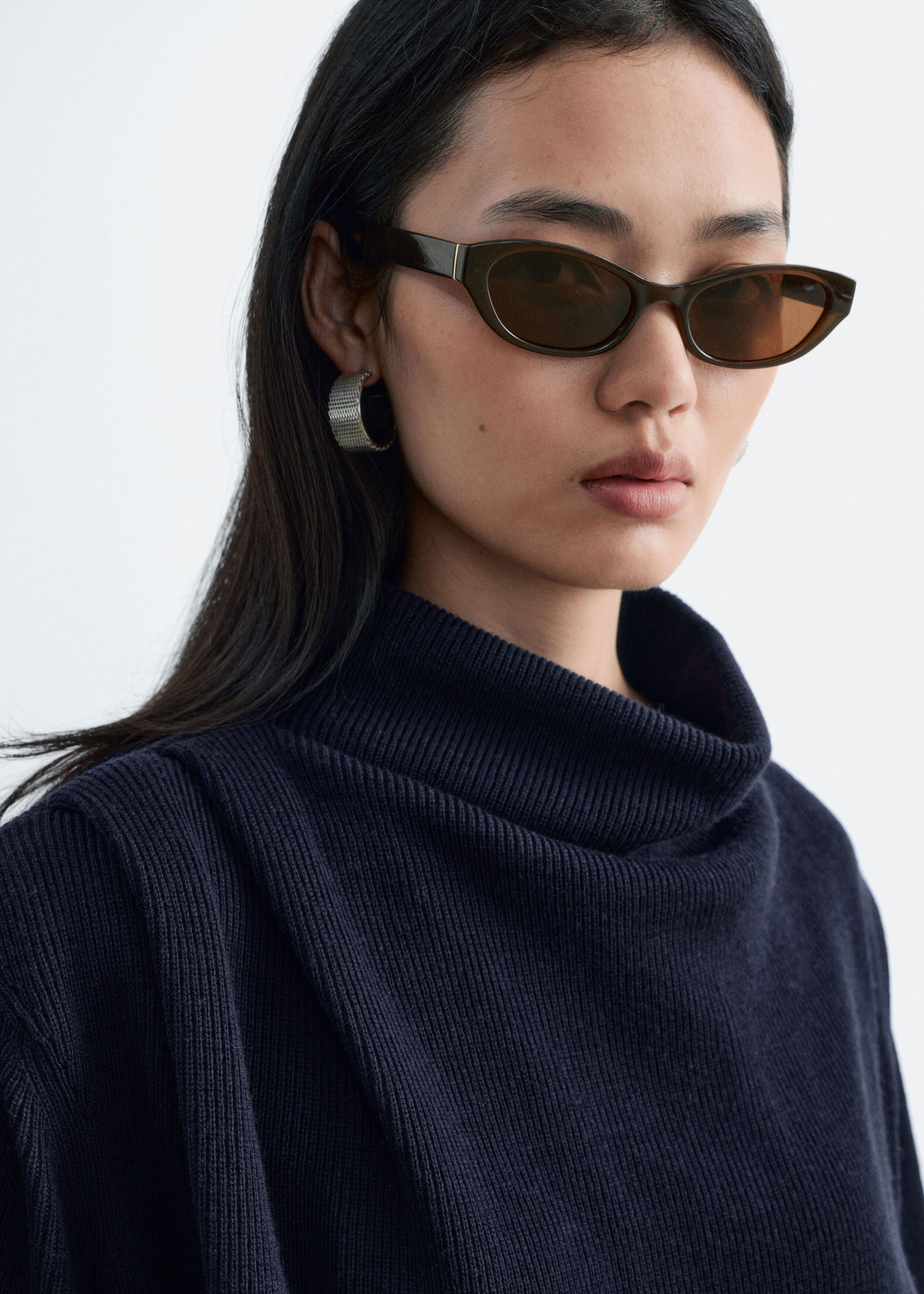 Pleat-Detail Wool Jumper - Dark Blue - Lookbook