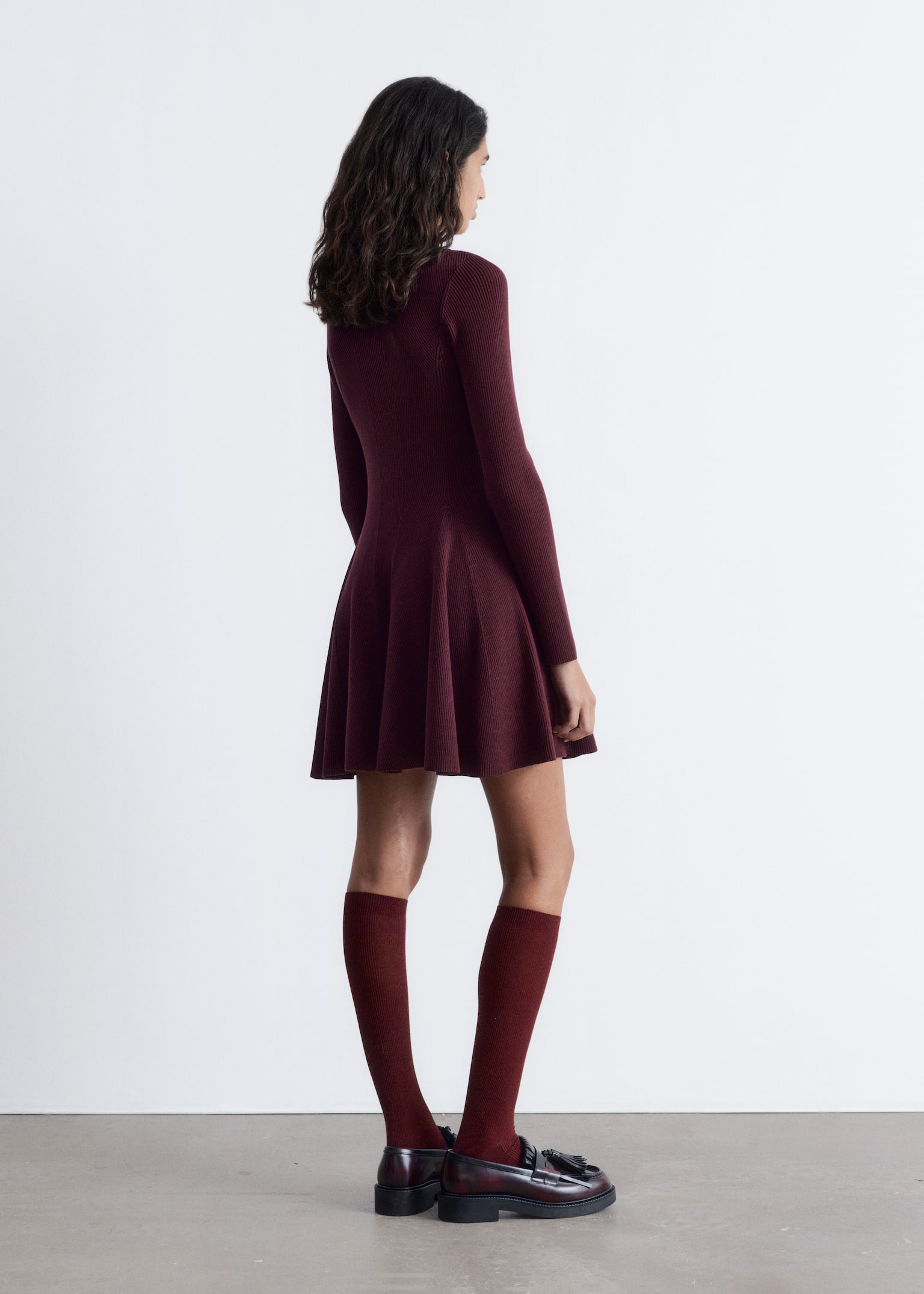 Ribgebreide mini-jurk - Bordeauxrood/Zwart - 6