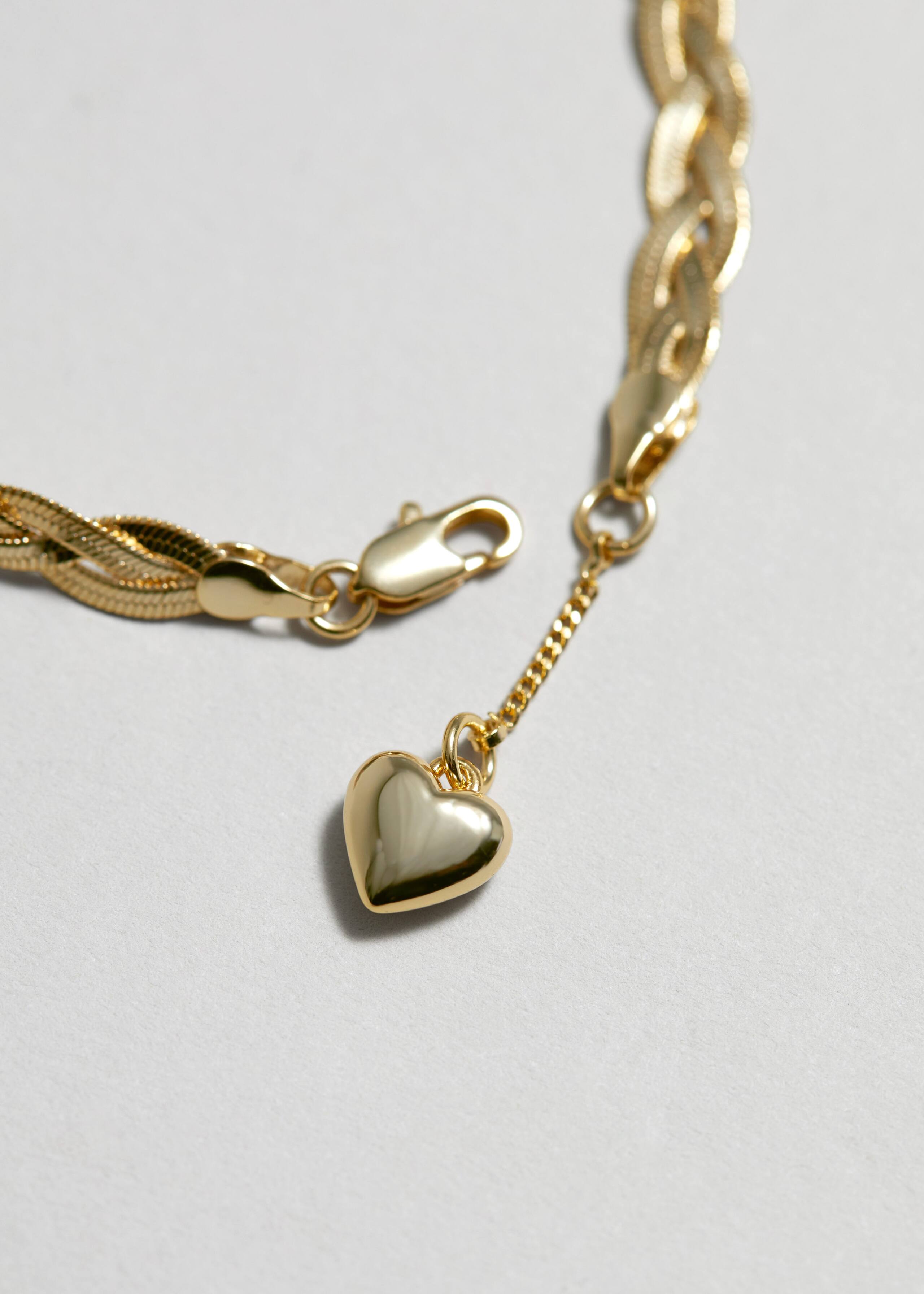 Kedjearmband med hjärtberlock – {{variantName}} – detaljerad beskrivning