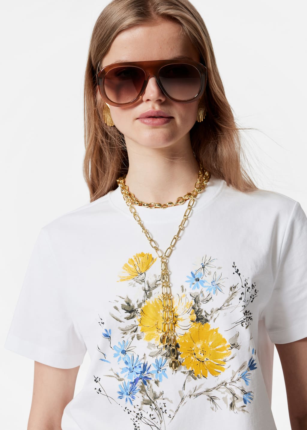 Camiseta de algodón - Estampado sobre blanco - Lookbook