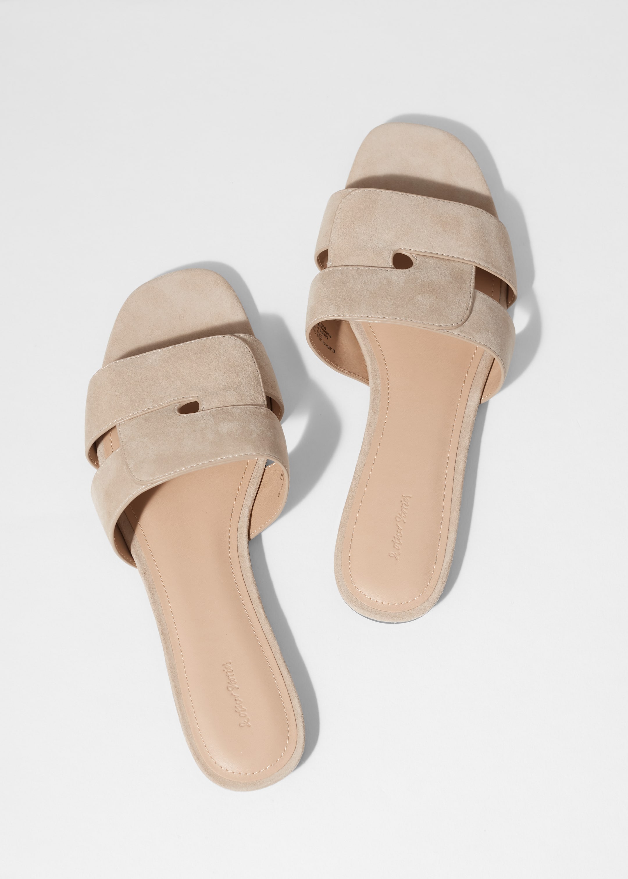 Grösseres Bild ansehen: Pantoletten aus Leder - Hellbeige - DAMEN | H&M CH 5