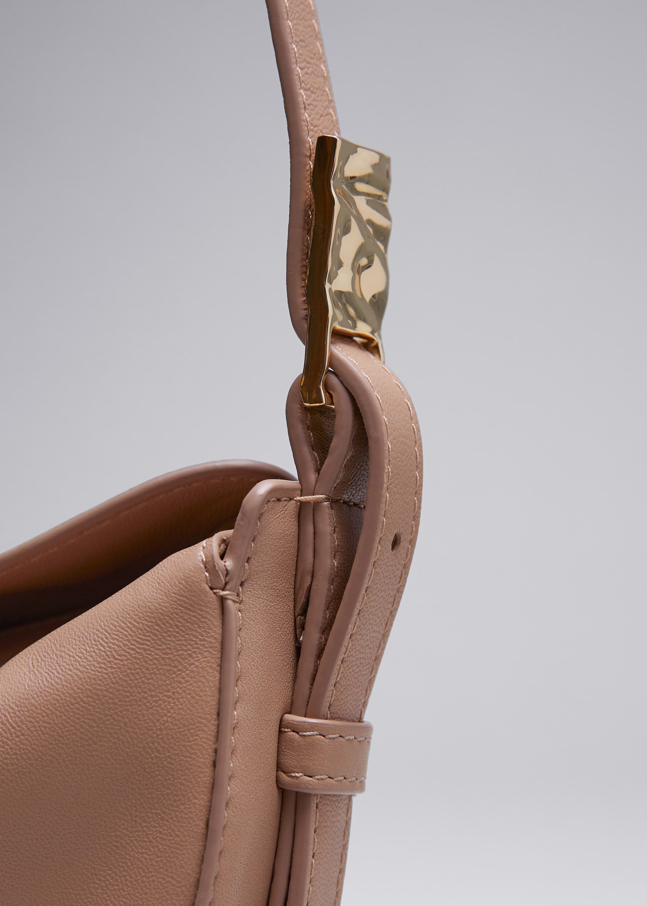 Grotere afbeelding bekijken: Kleine leren schoudertas - Beige - DAMES | H&M NL 3