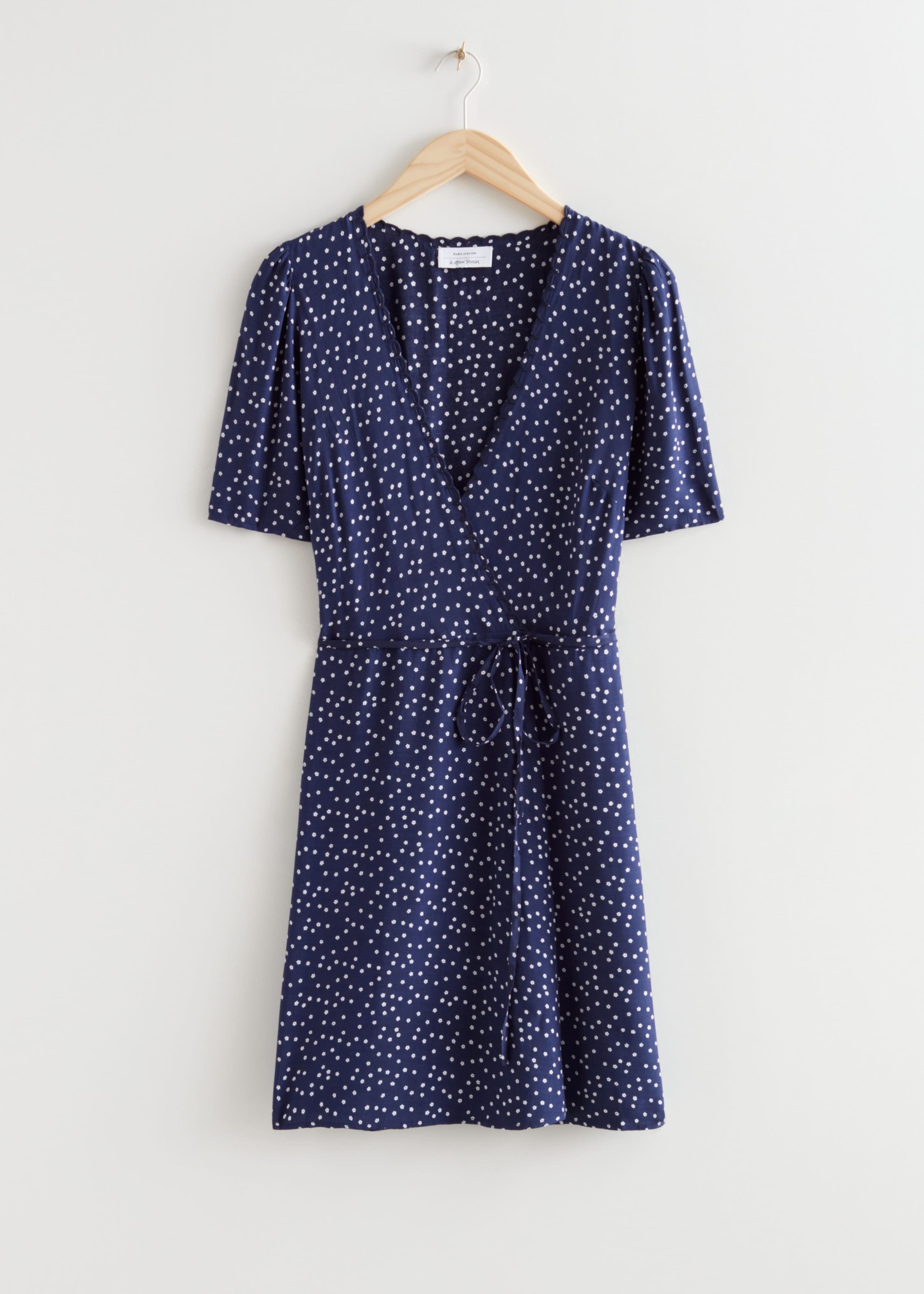 Printed Scallop Wrap Mini Dress - Red/White - Natura morta