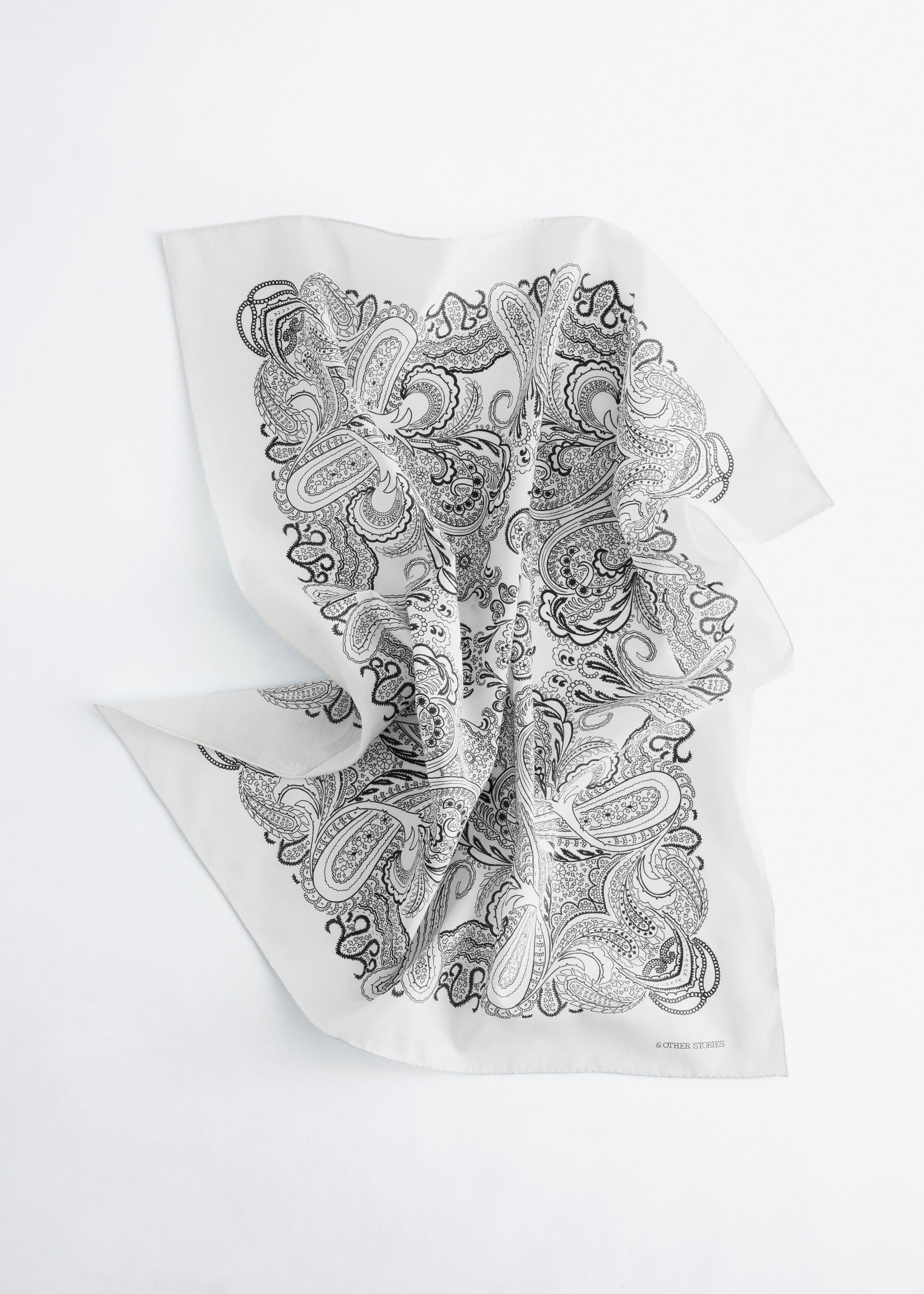 Cotton-Silk Scarf - White/Black/Paisley - Still Life