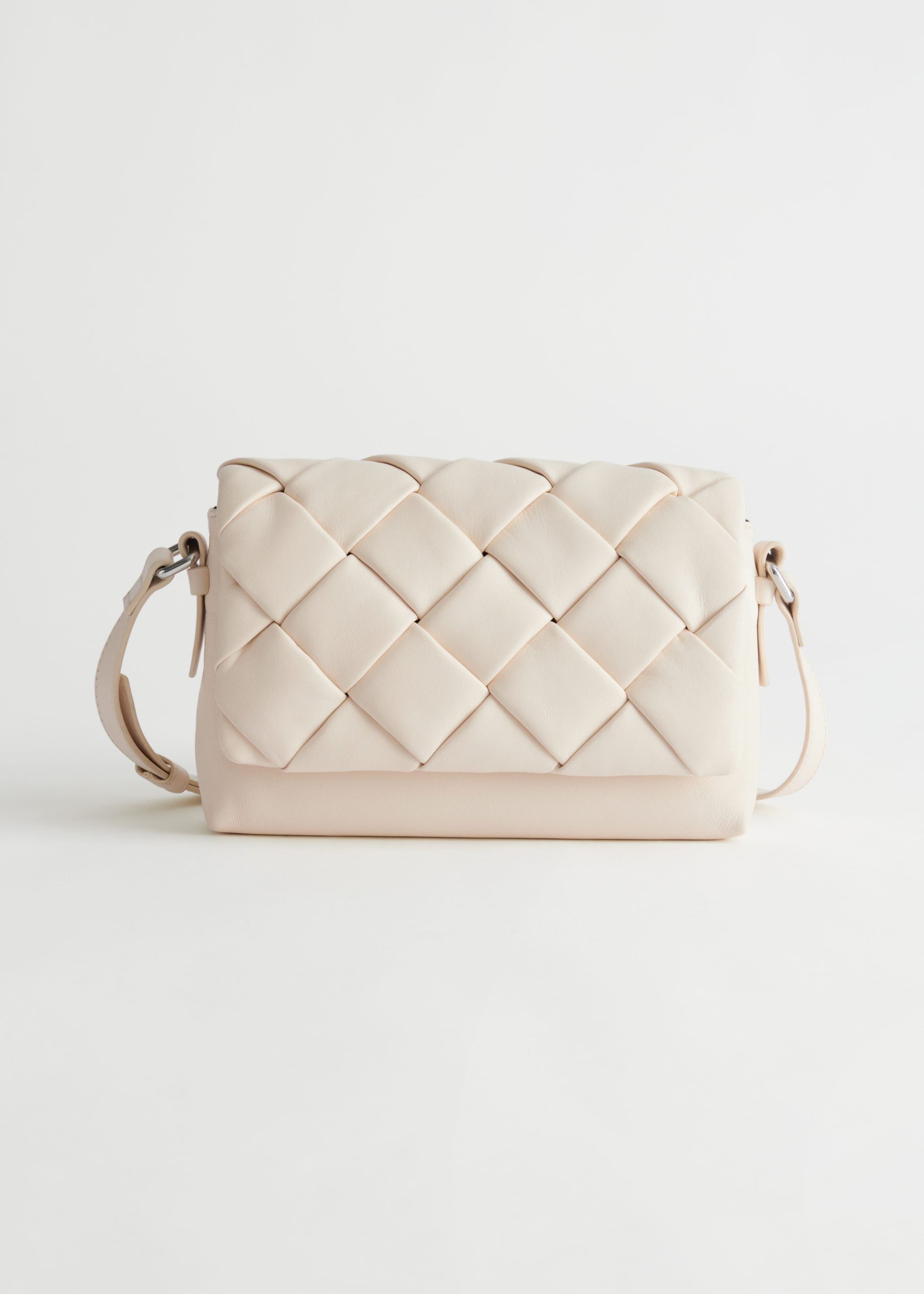 BraidedLeatherCrossbodyBag - Chestnut - Natura morta