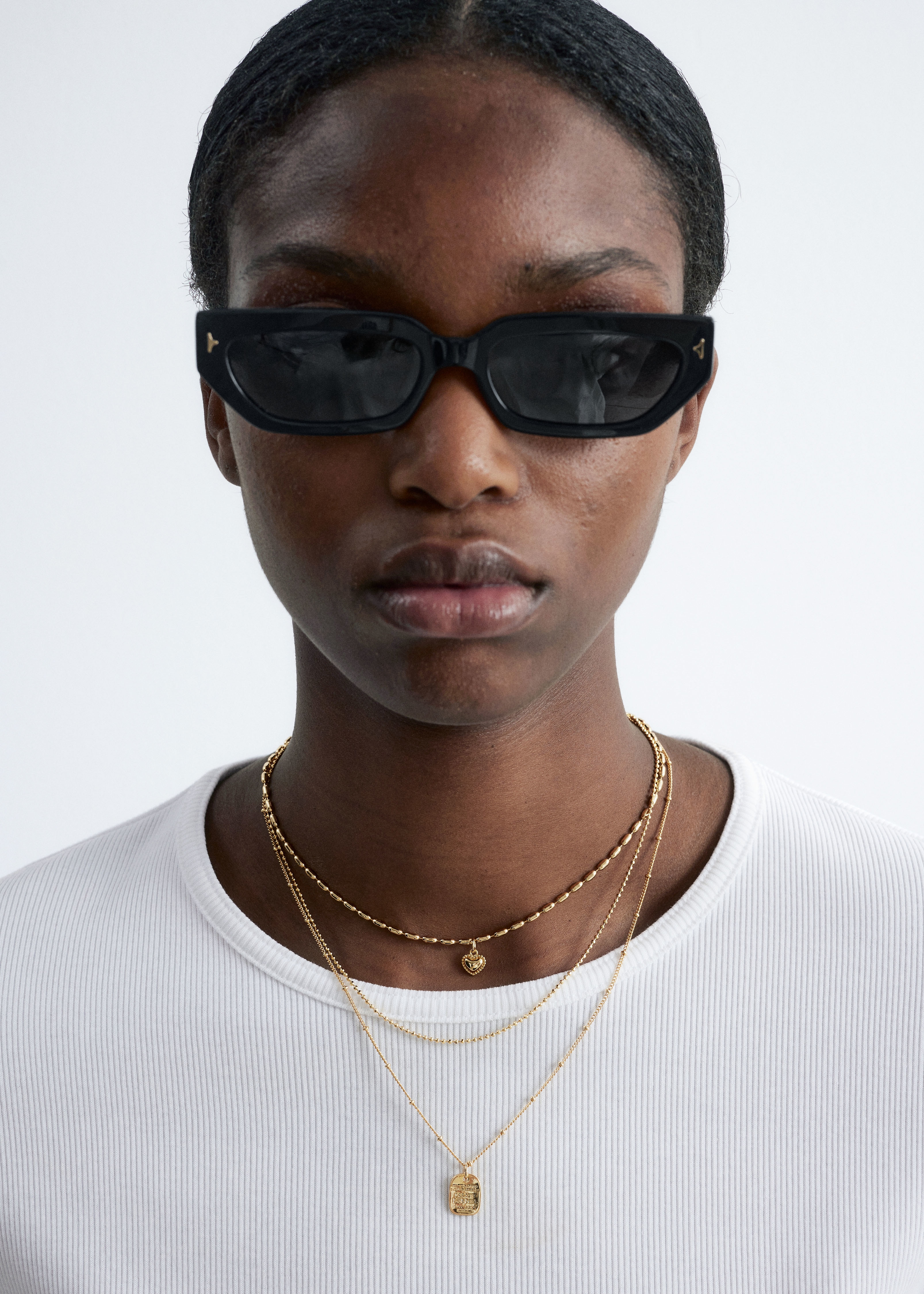 Mehrlagige Halskette mit Anhänger - Gold