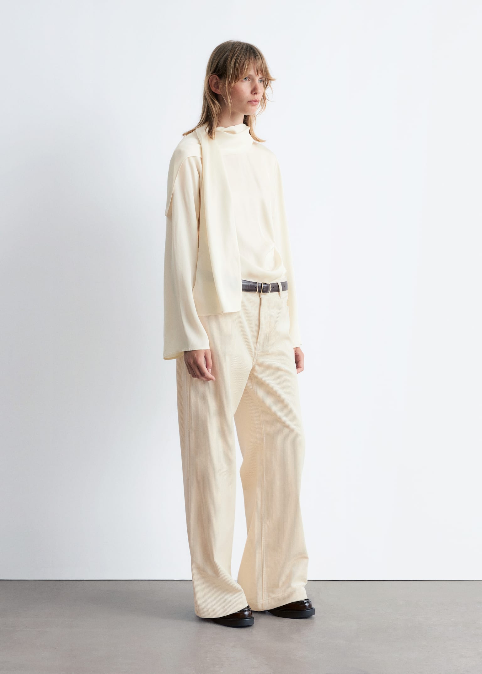 Pantalon large en velours côtelé - Couleur crème/Brun moyen/Marron foncé/Taupe/Rouge foncé - 5