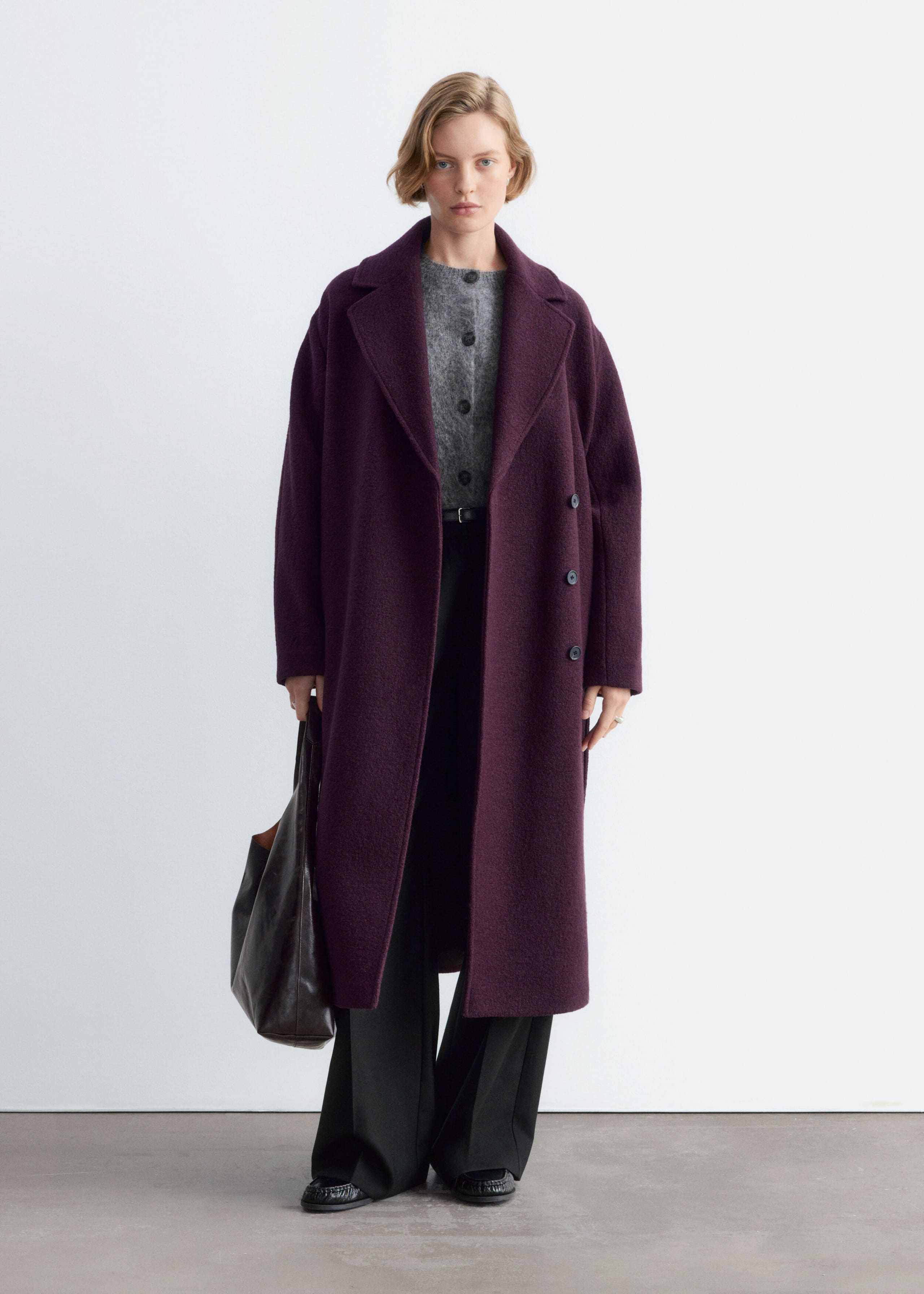 Volumineuze wollen jas met ceintuur - Donkerpaars - Lookbook
