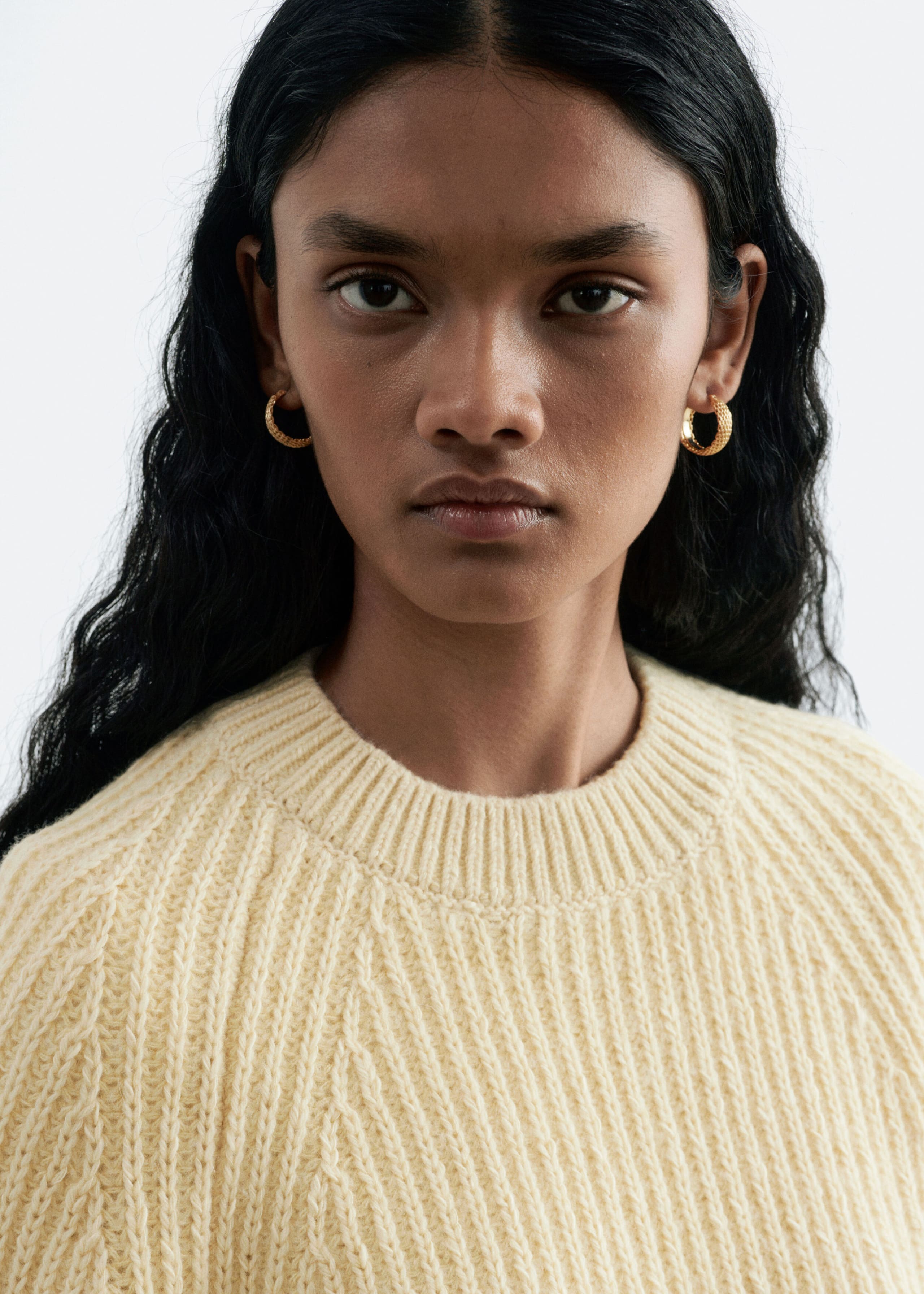 Pull en mélange de laine et de coton - Jaune beurre - Lookbook