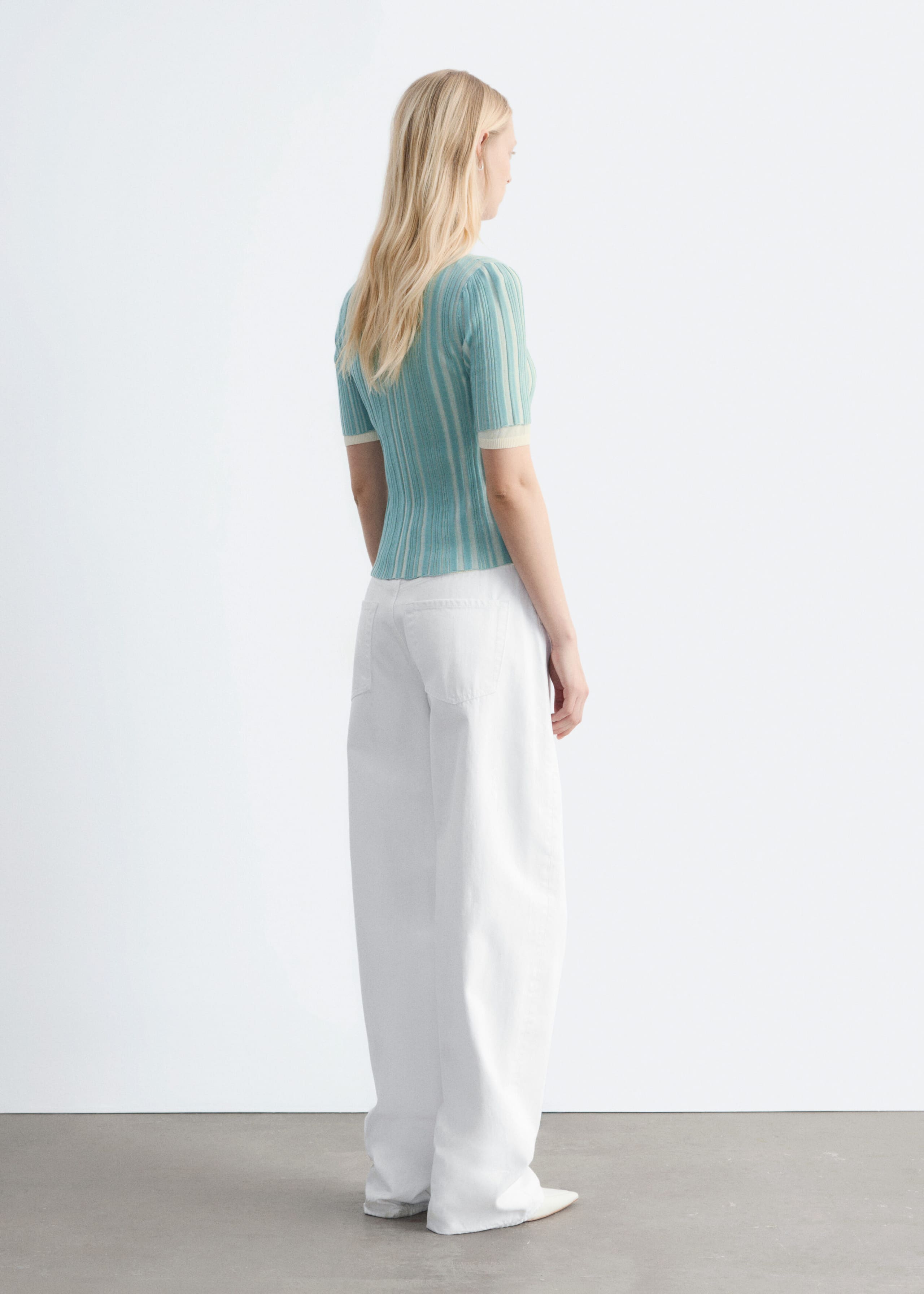 Image of Dzianinowy kardigan w prążki z krótkim rękawem