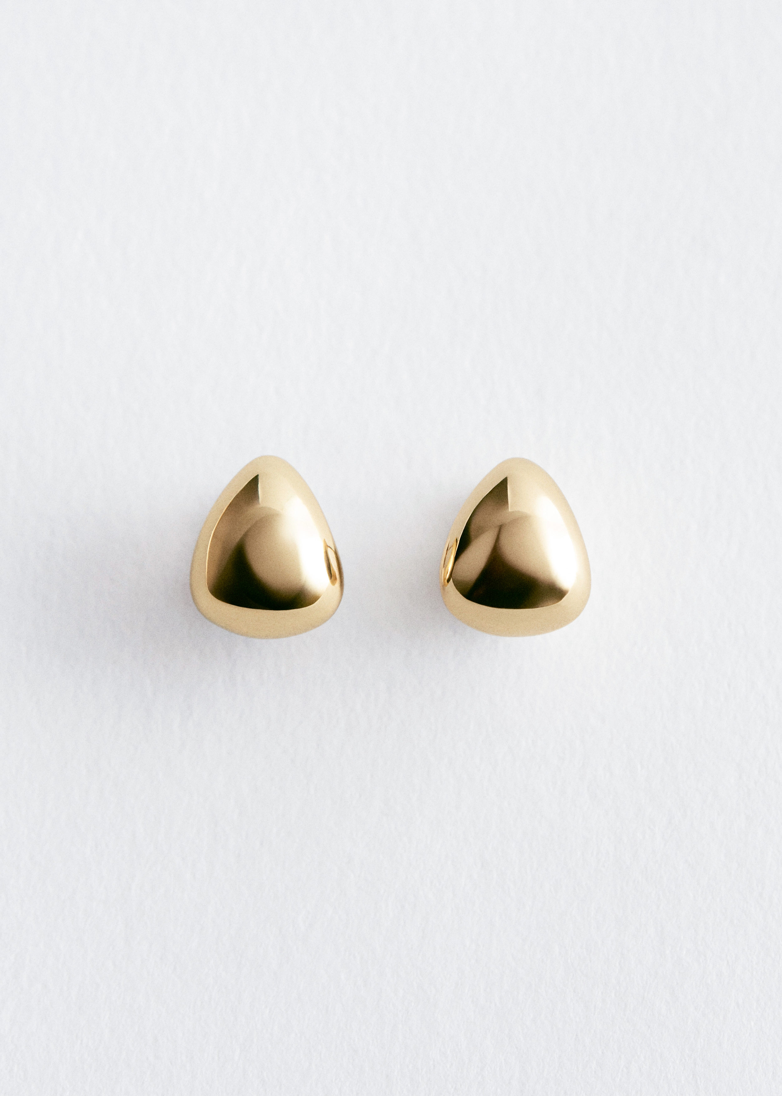 Boucles d’oreilles incurvées en forme de goutte