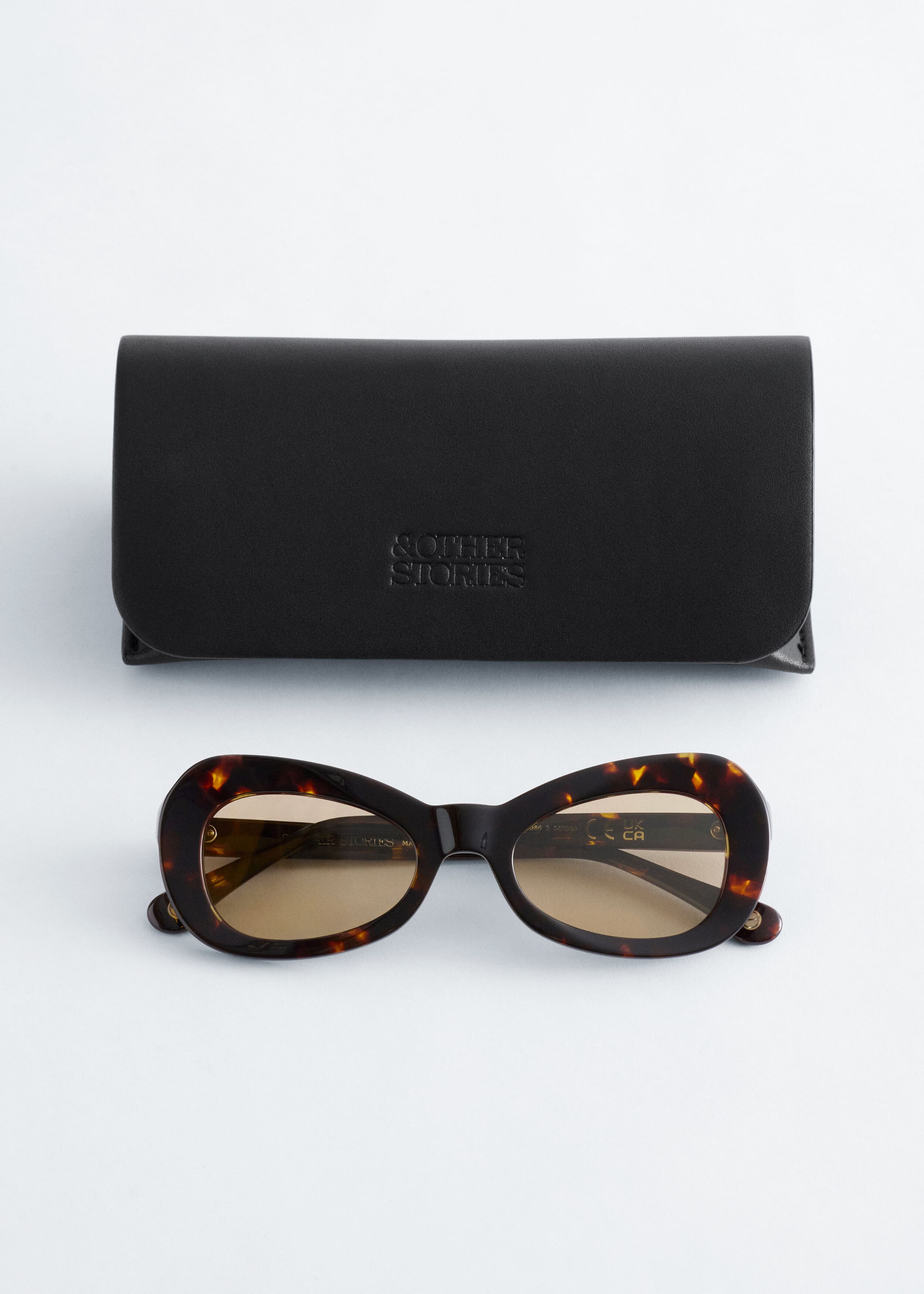 Image of Ovale Cat-Eye-Sonnenbrille