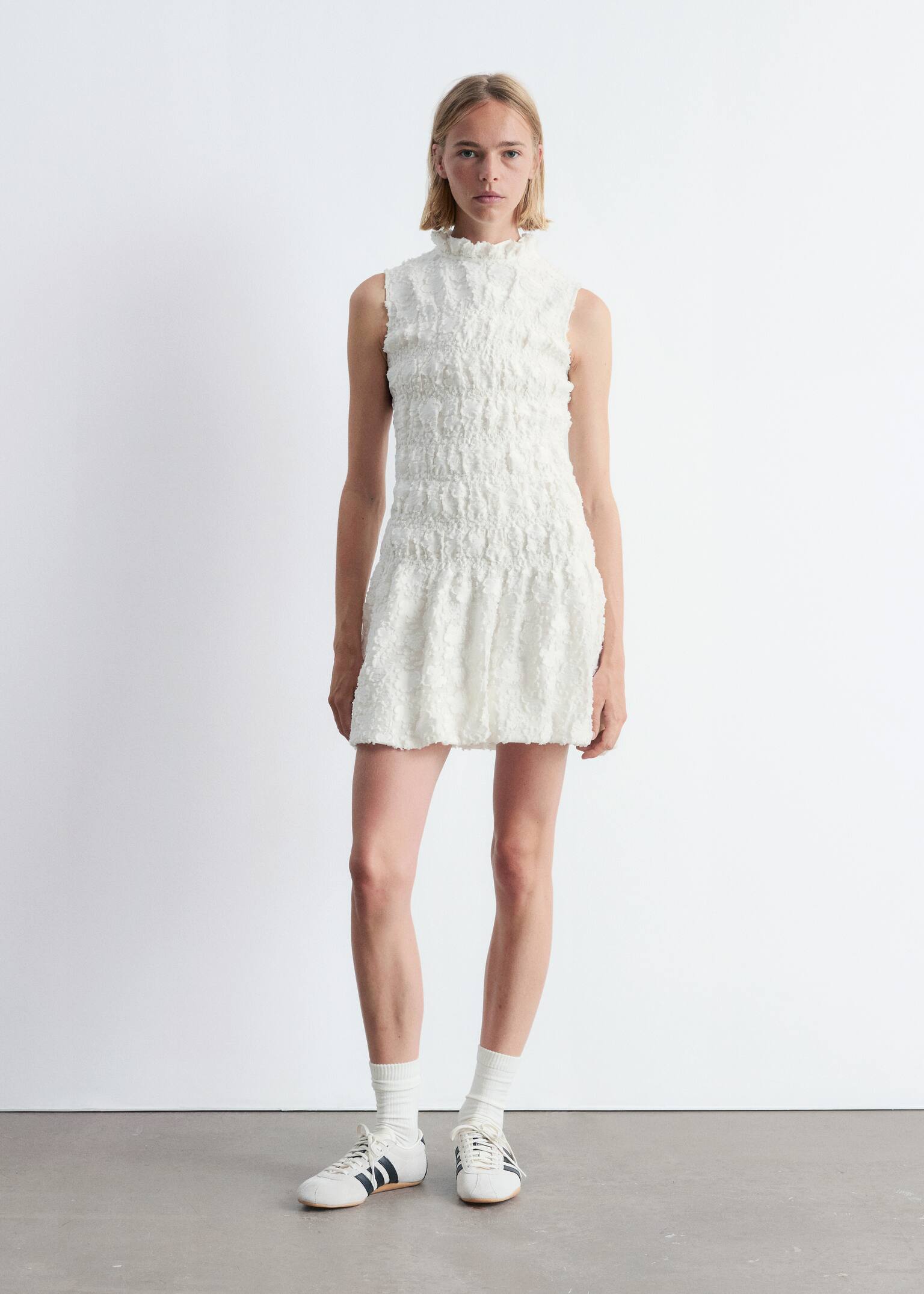 Robe courte à smocks - Blanc/Jaune/Motif floral