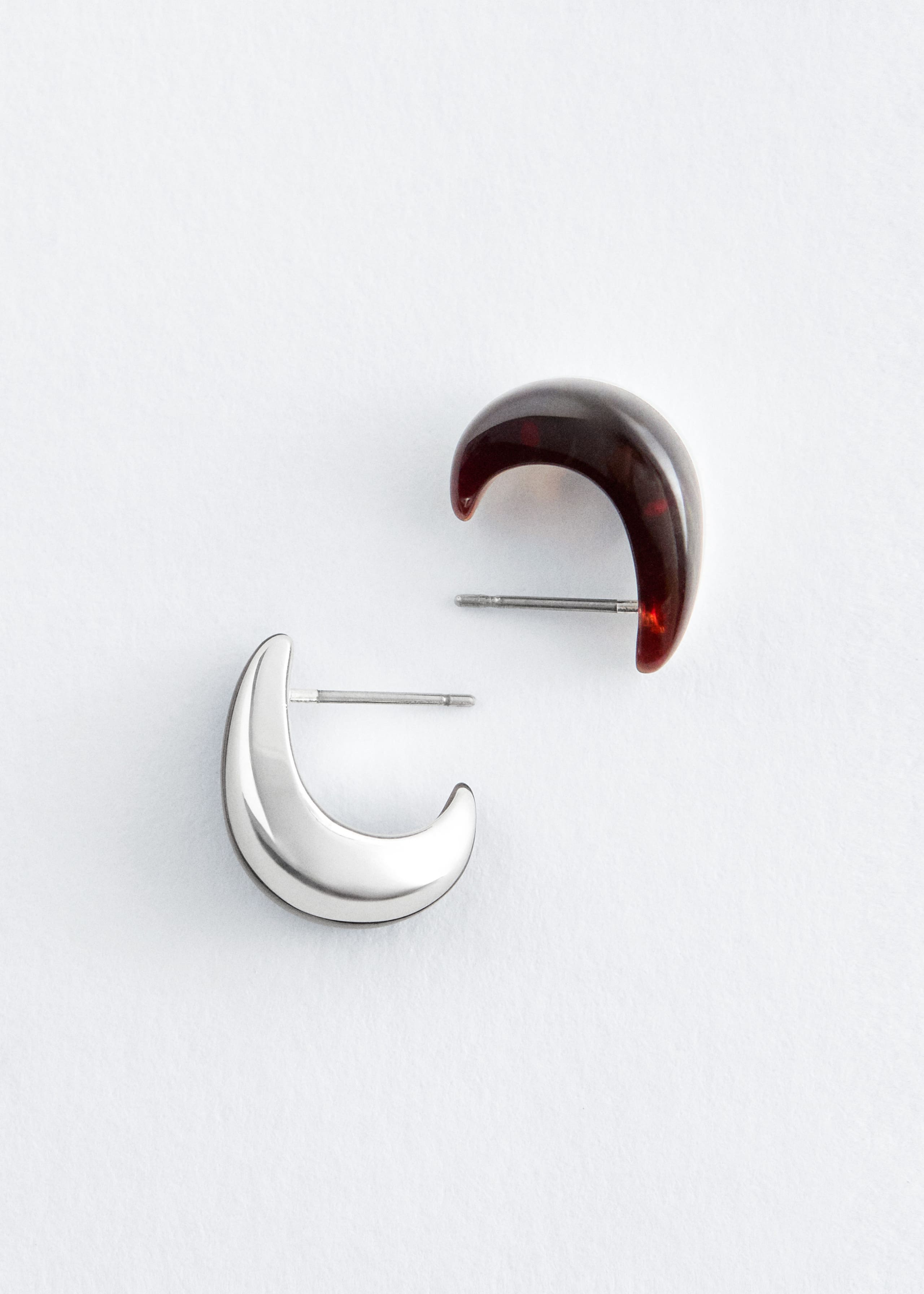 Image of Zweifarbige Ohrringe in gewölbter Form
