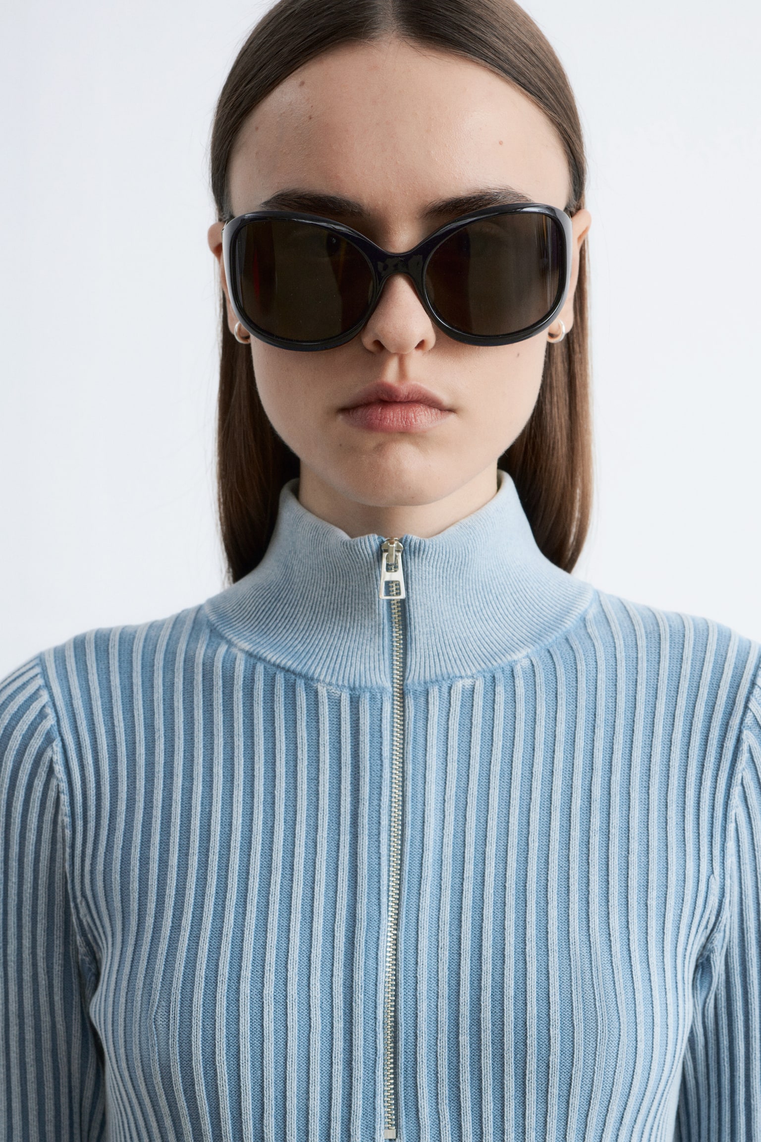 Ribbet maxikjole med lynlås - Støvet blå - 8