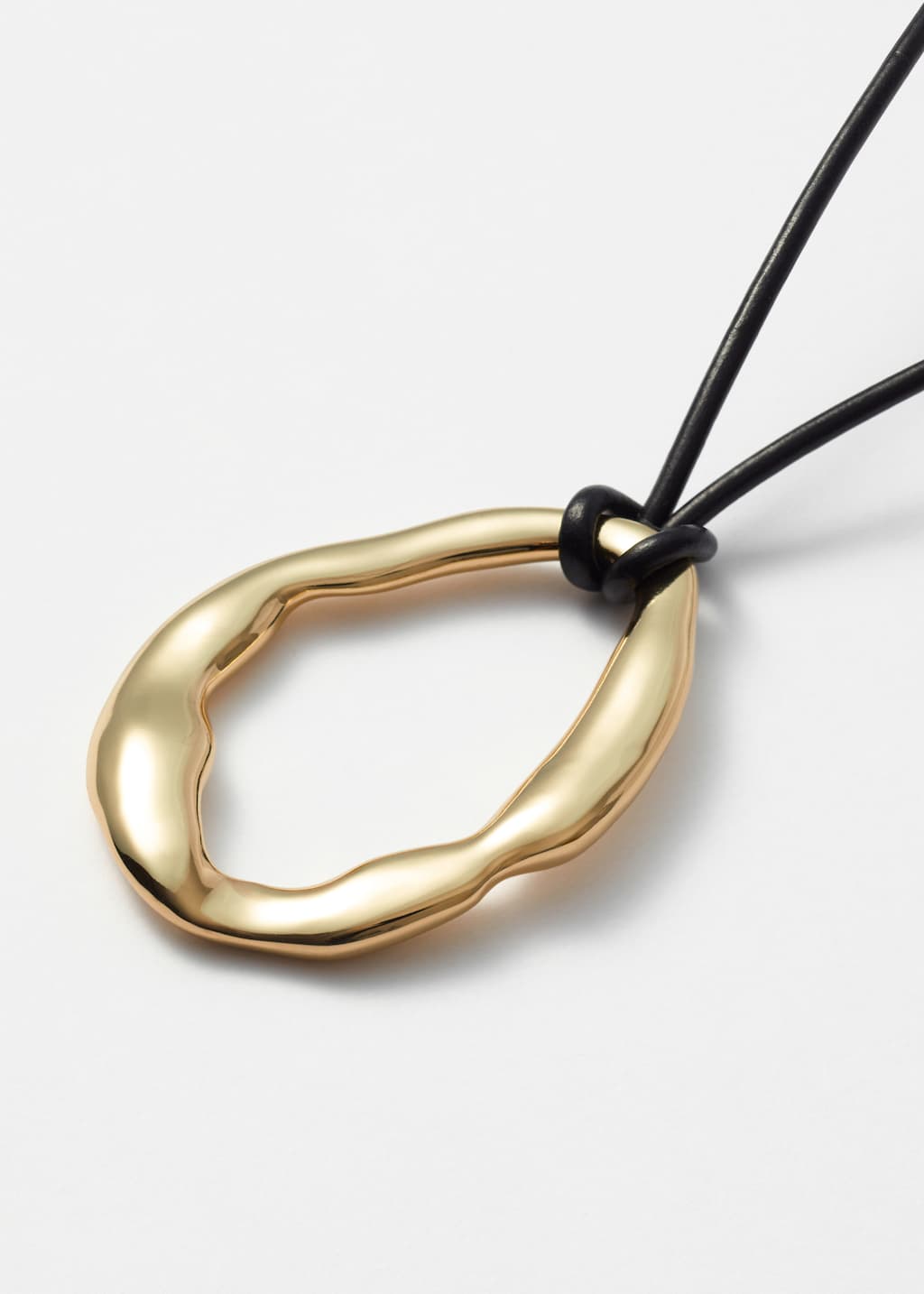 Molded Pendant Cord Necklace - {{variantName}} - Descriptive Detail
