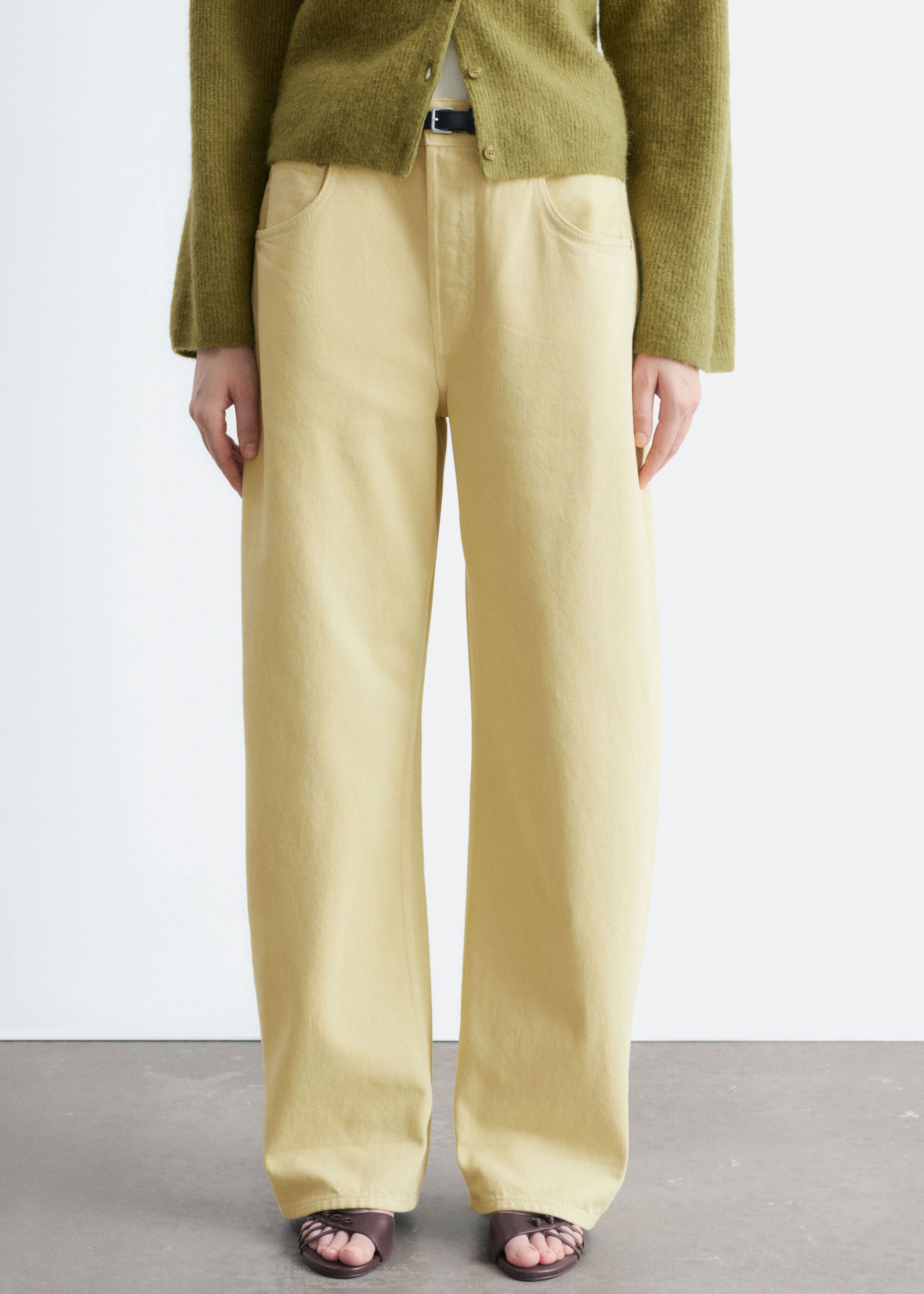Barrel-Leg Jeans - Light Blue - Lookbook