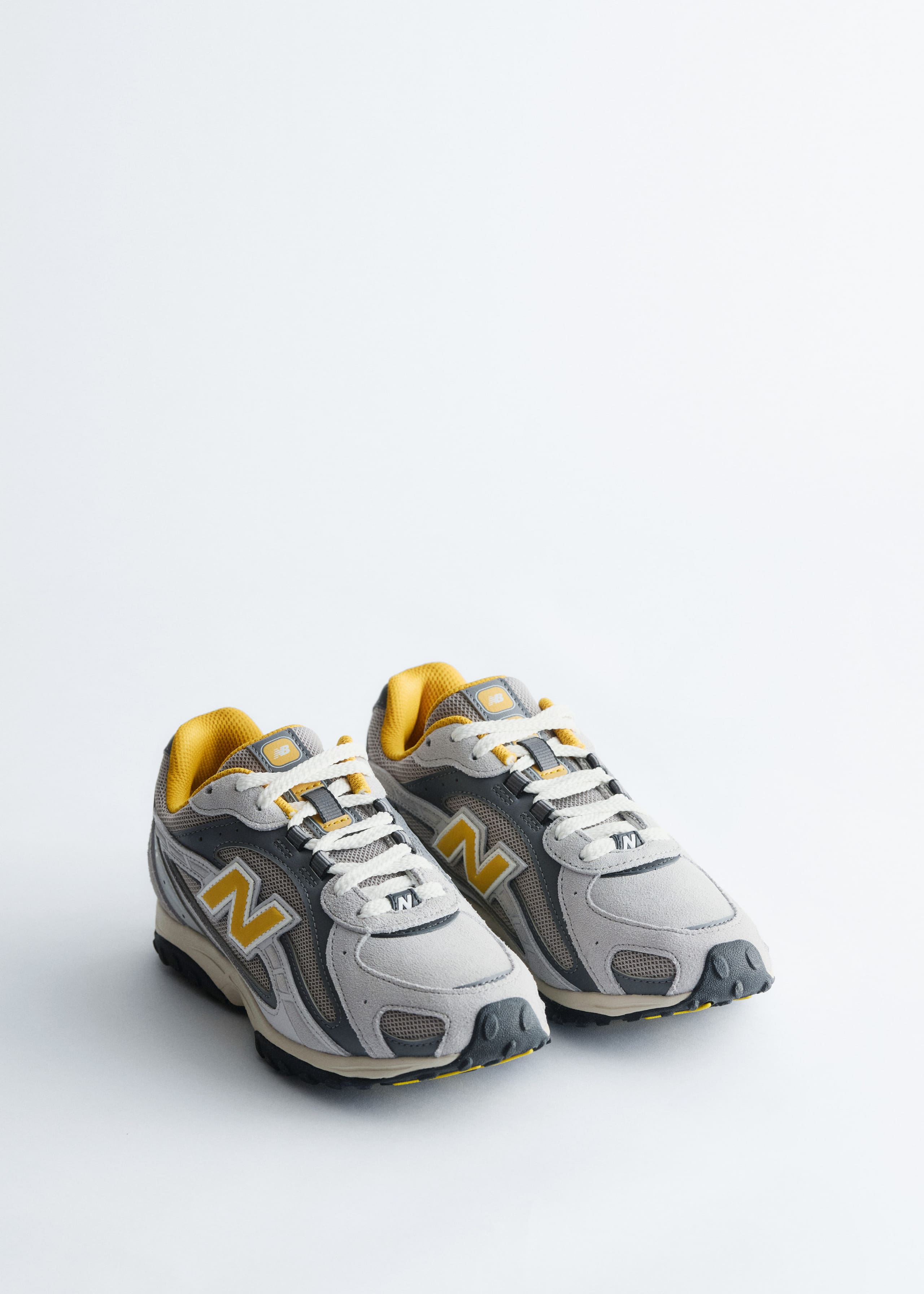 Image of New Balance 204L Sneakers