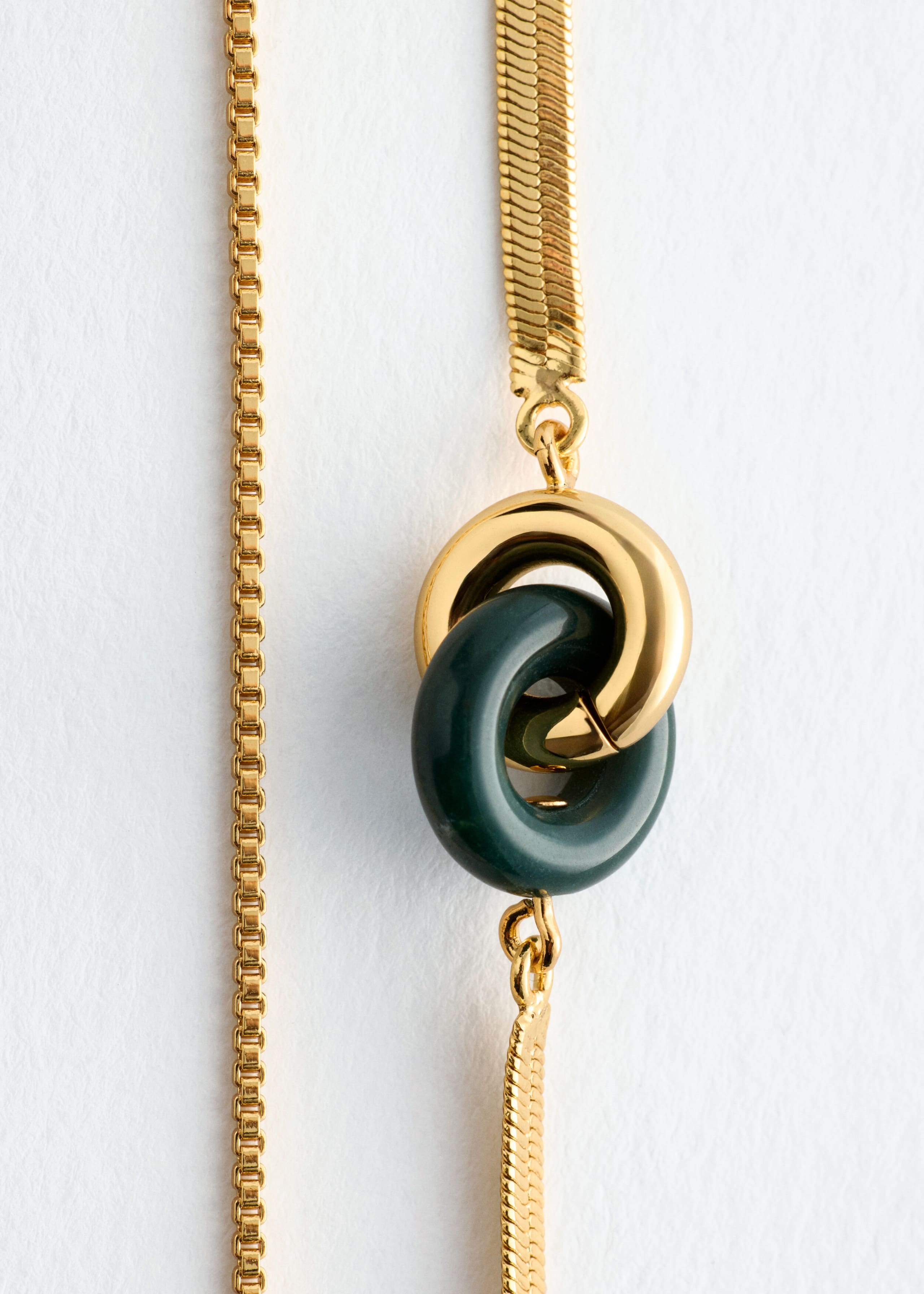 Double-Chain Necklace - {{variantName}} - Descriptive Detail