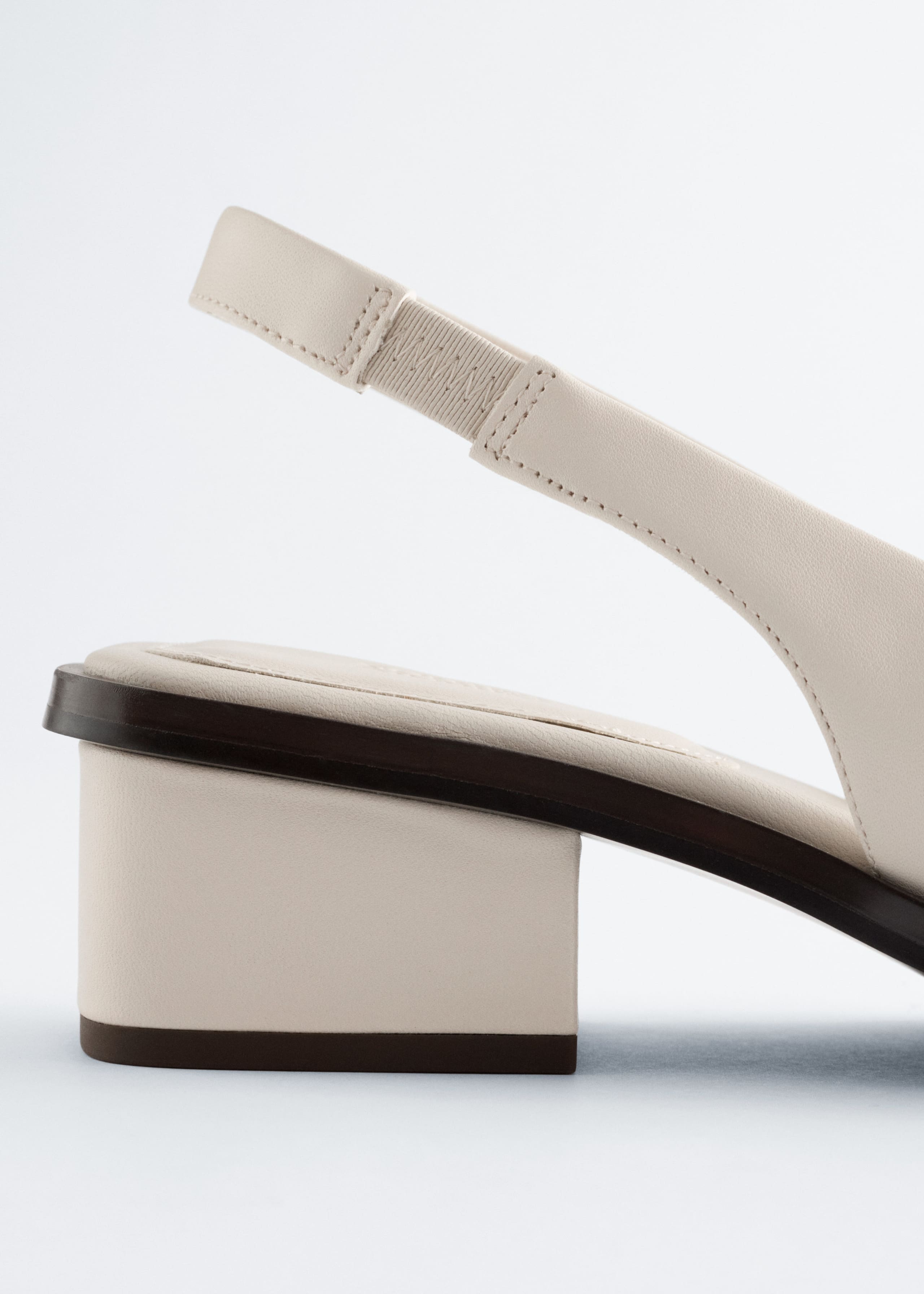 Image of Sandali slingback in nappa