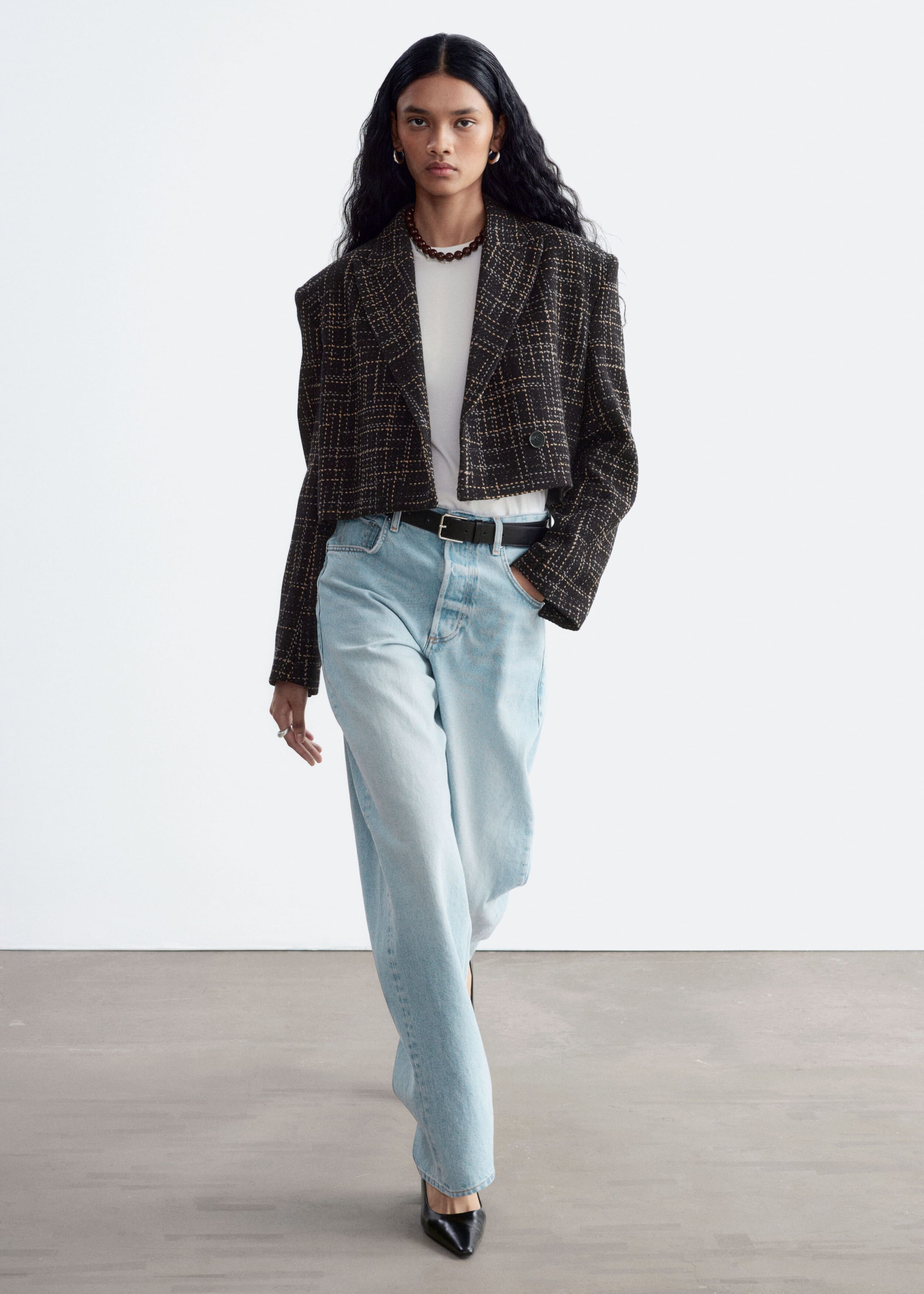 Barrel-Leg Jeans - Light Blue - Lookbook