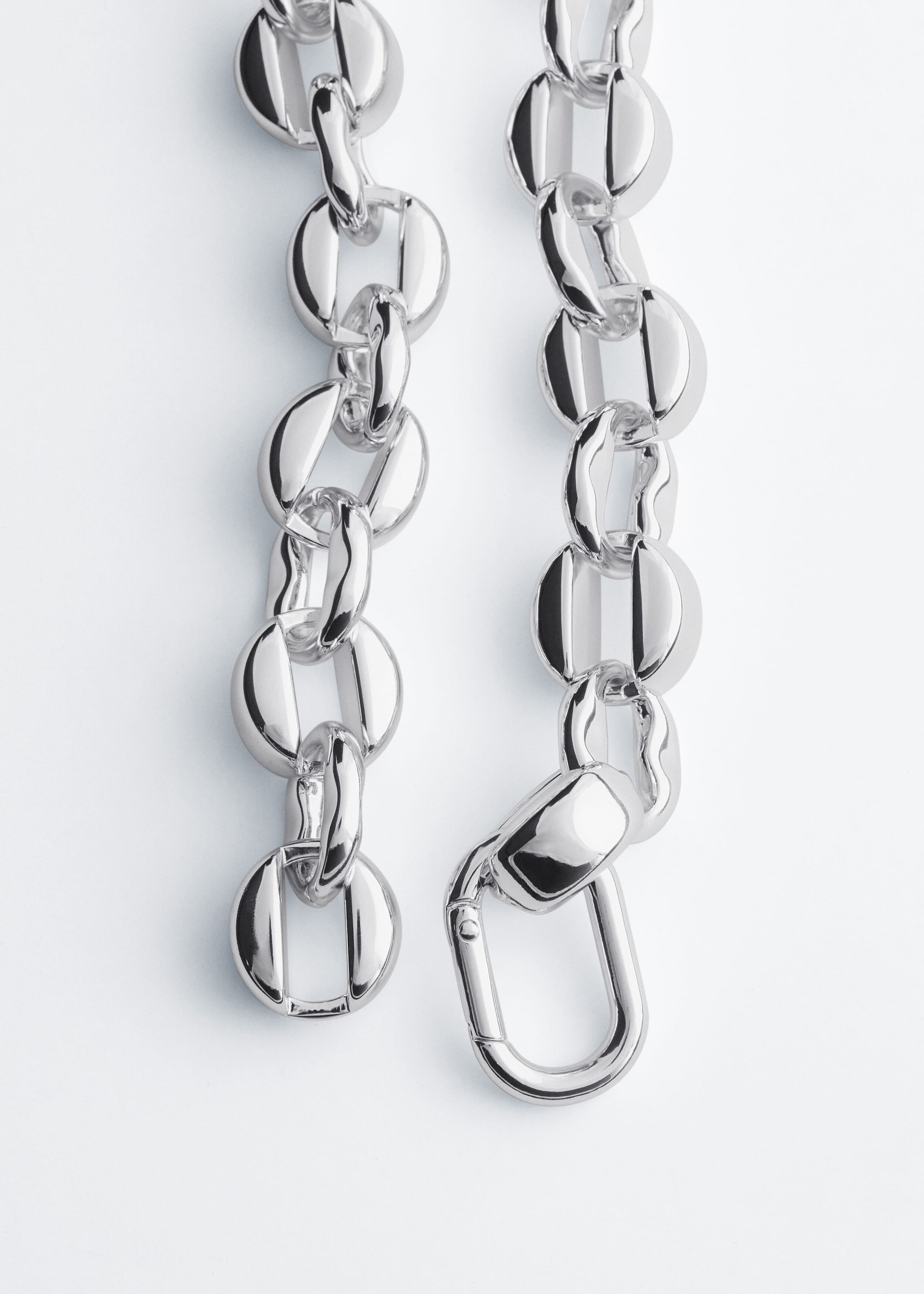 Polished Link Necklace - {{variantName}} - Descriptive Detail